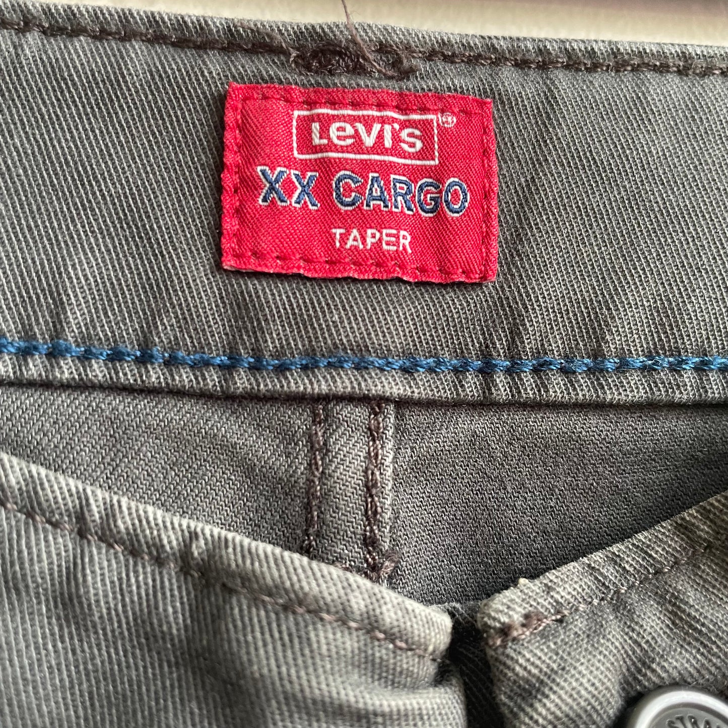 Grey Levi’s Cargo Pants Size | 34x32