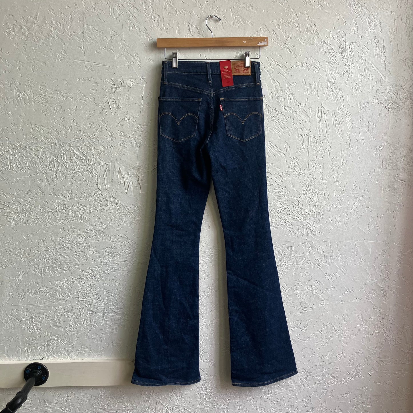 Blue Denim Levi’s Wide Leg Jeans | Size 24