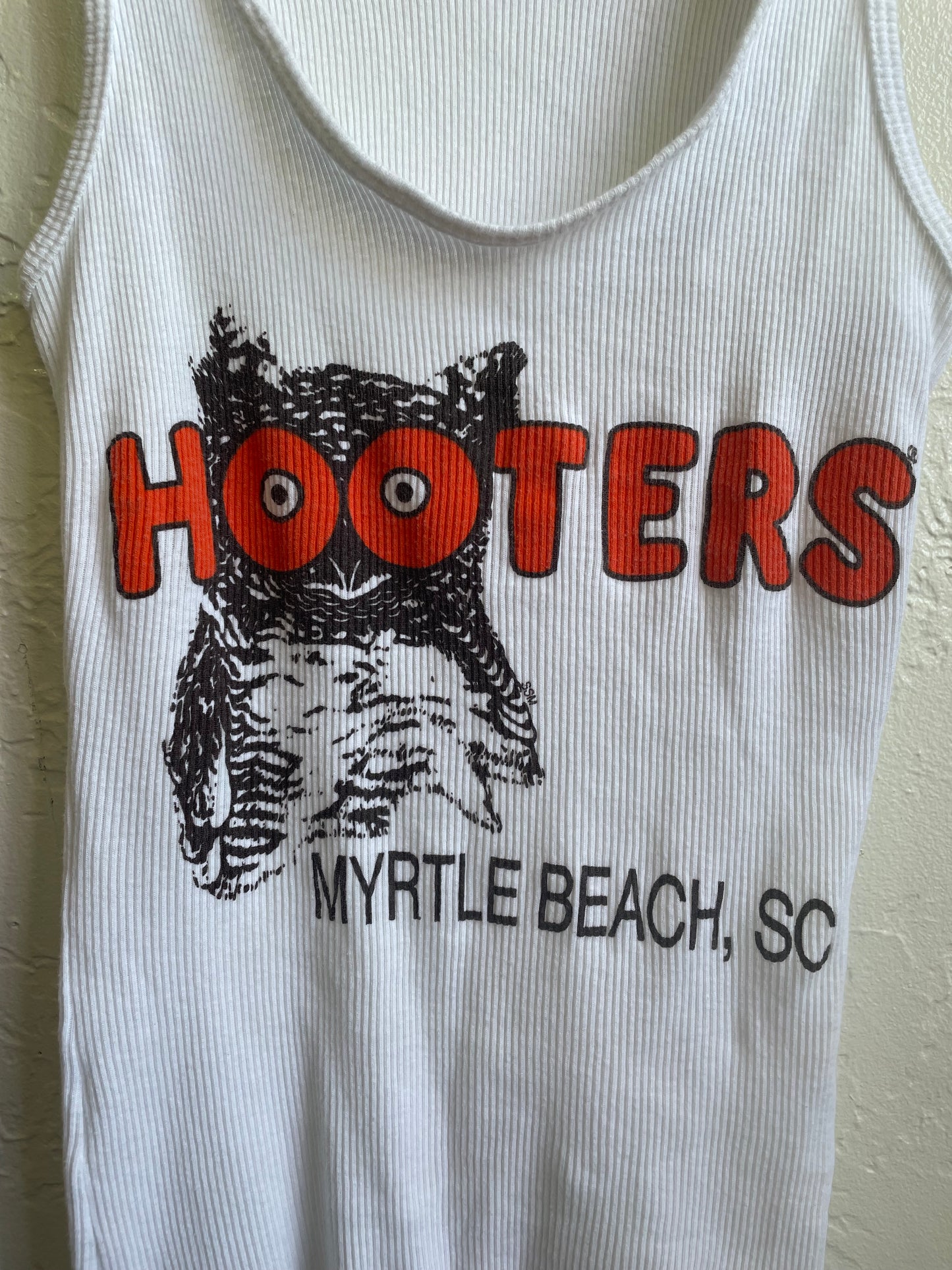 Hooters White Tank Top Size | Medium/Small