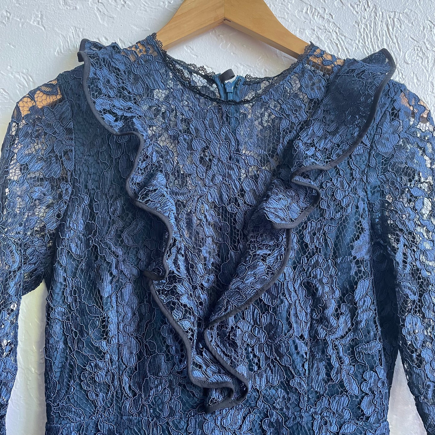 Alexis Navy Tracie Long Sleeve Lace Dress | Size Large