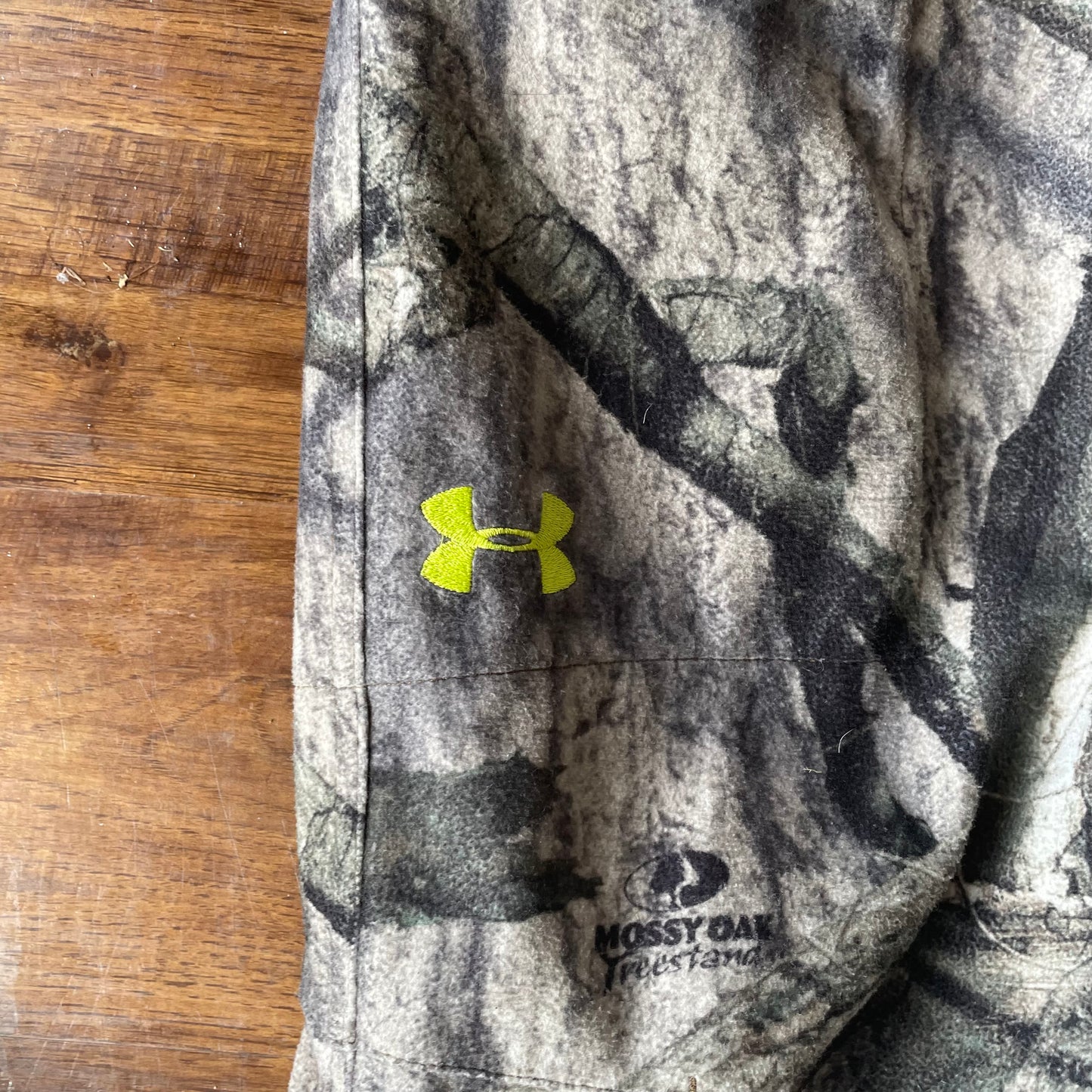 Under Armour Camo Cargo Pants | 44