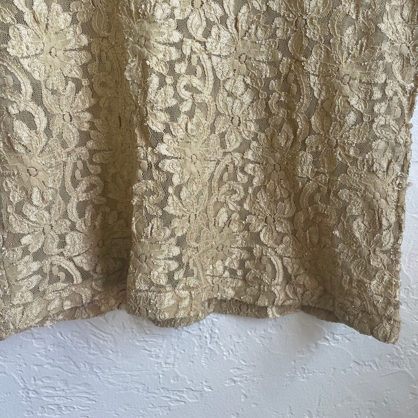 Floral Lace Gold Cropped Tank | Small