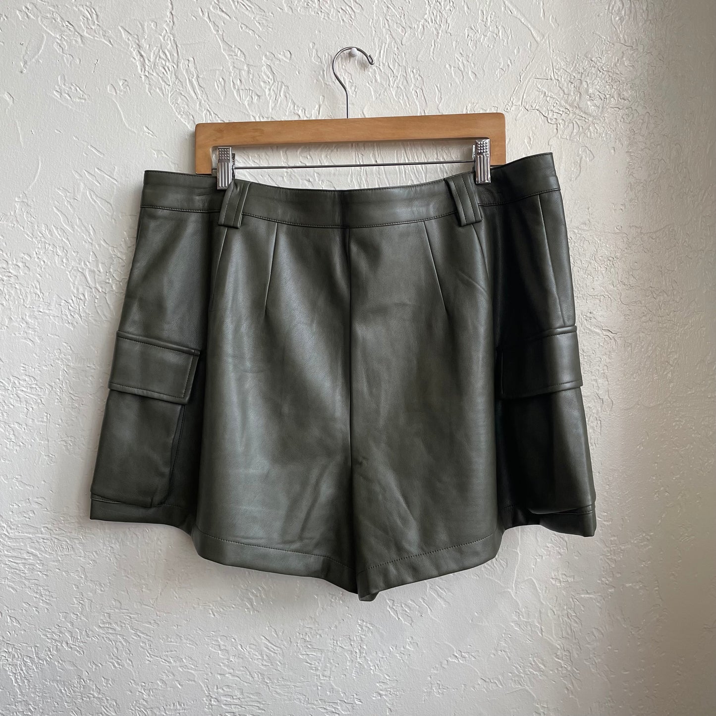 Faux Leather Cargo Skort | XXL/18