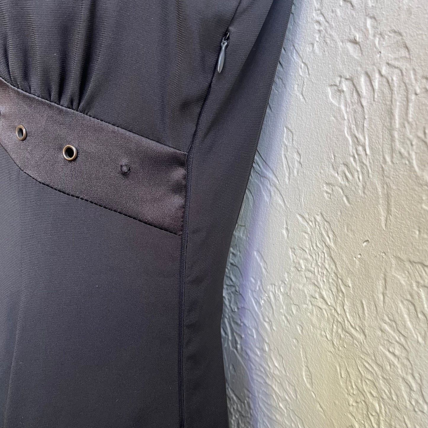 Grommet Detail Black V-Neck Dress Y2K | Petite Small
