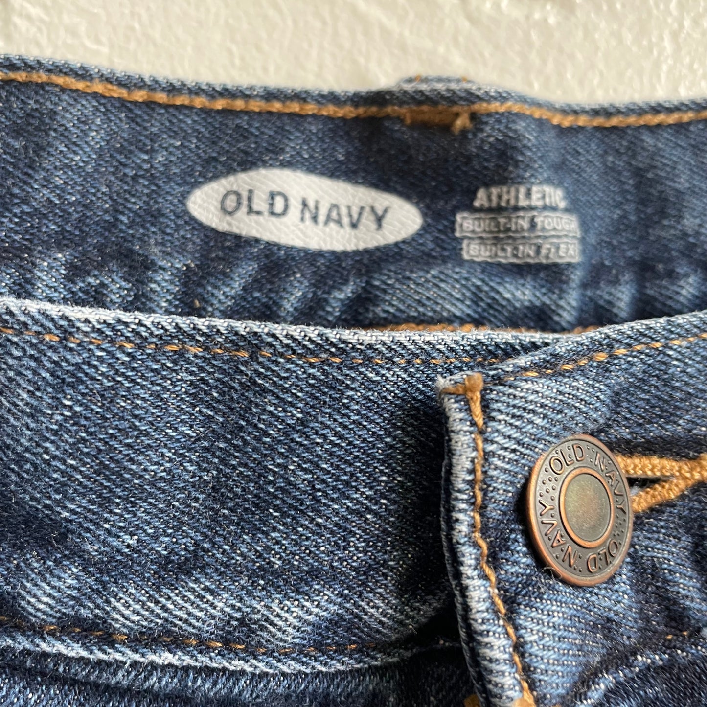 Old Navy Athletic Denim Jeans | One Size