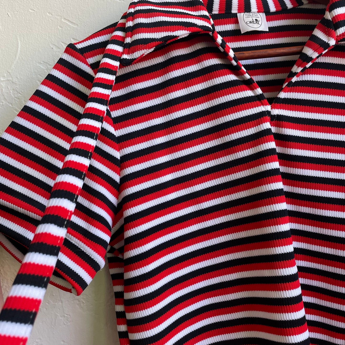 70’s Red Striped Shirt | XL