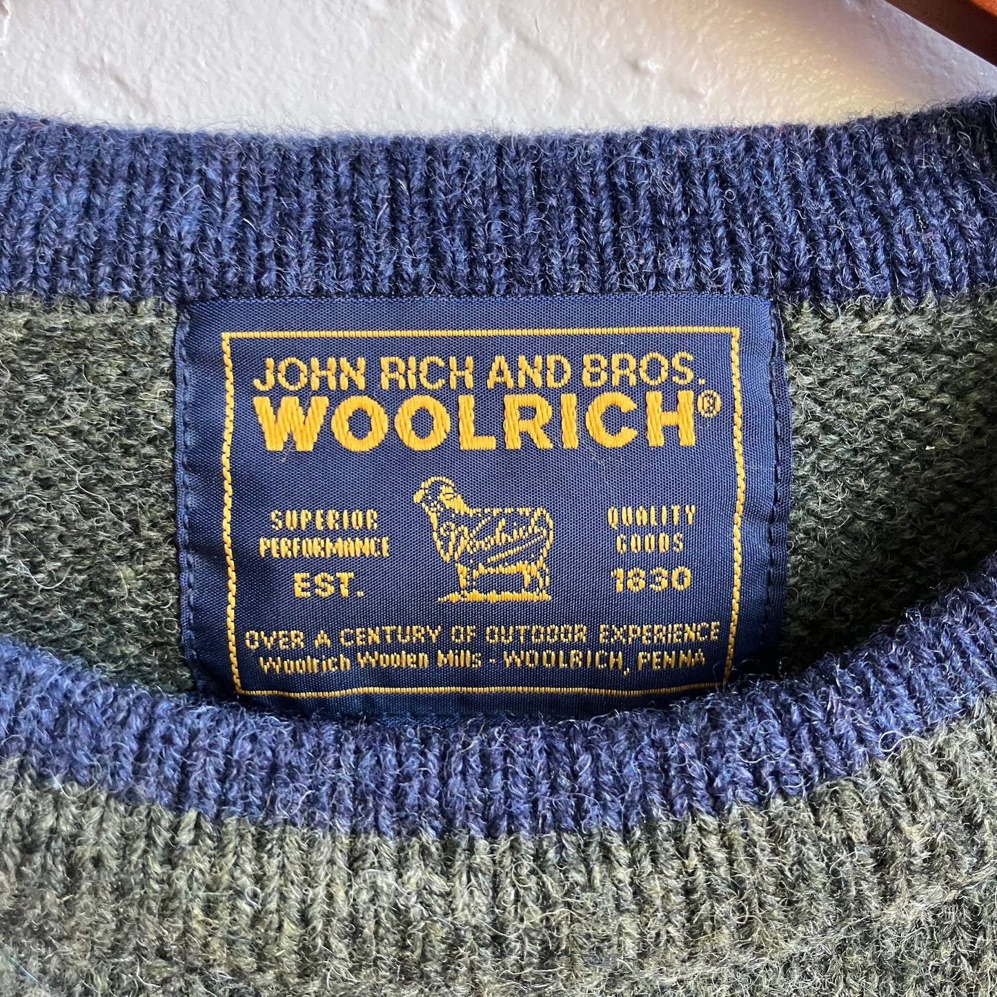 Vintage Woolrich Cozy Sweater Men’s Large