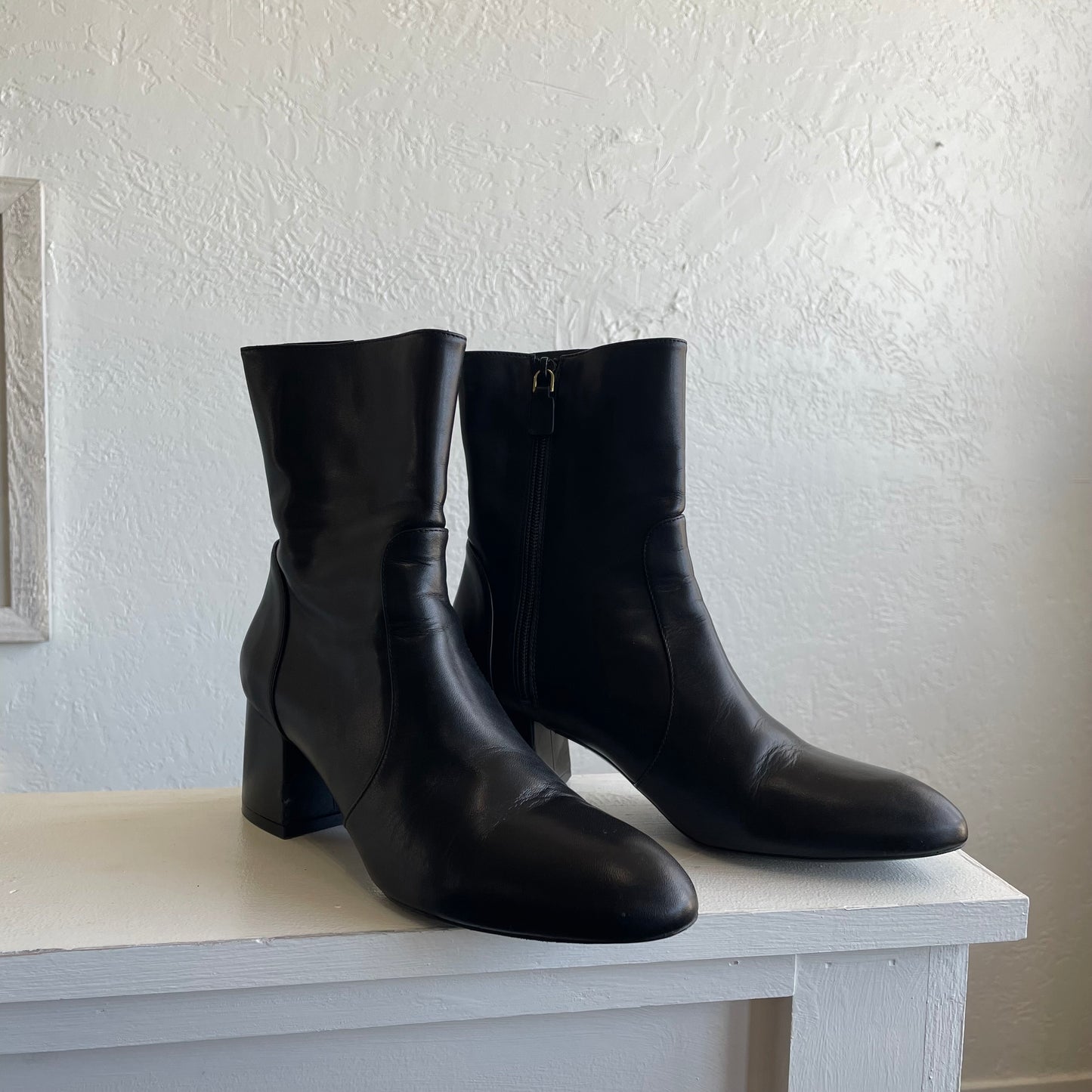 Stuart Weitzman Flareblock 60 Zip Bootie | Size 10