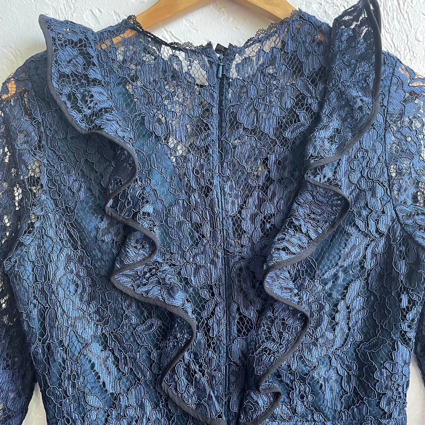 Alexis Navy Tracie Long Sleeve Lace Dress | Size Large
