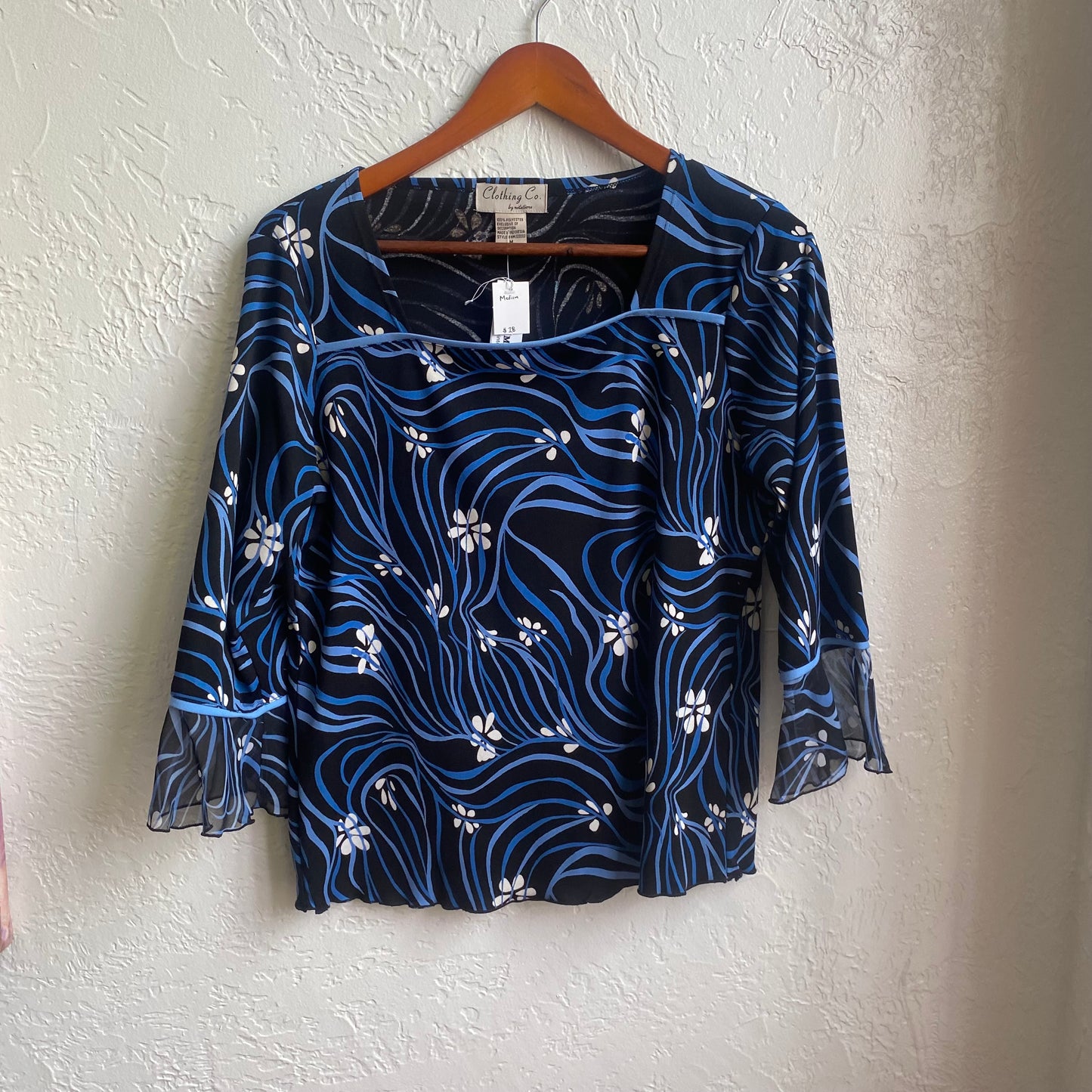 Black & Blue White floral Top | Medium