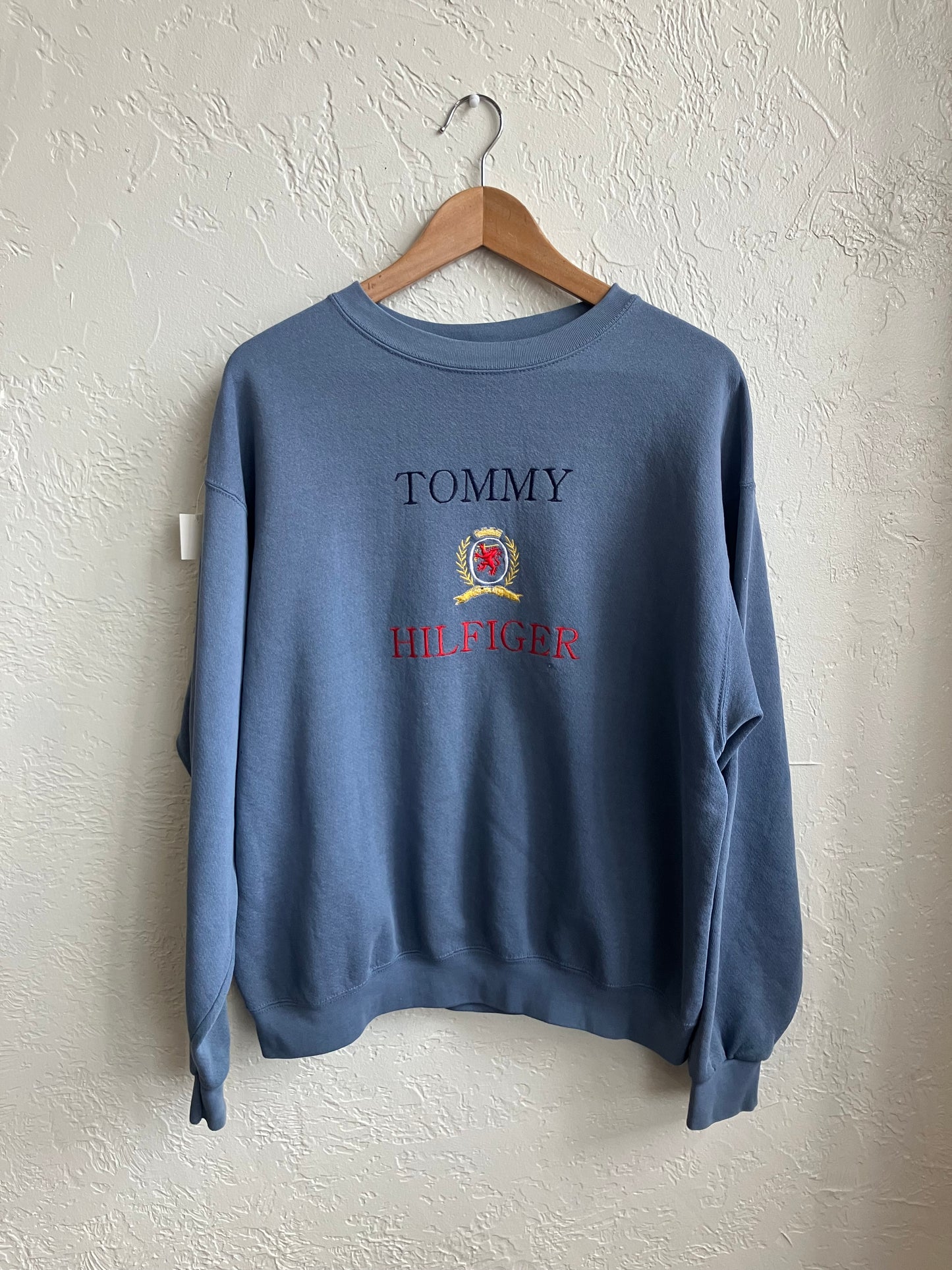 Vintage Tommy Hilfiger Embroidered Sweatshirt Medium