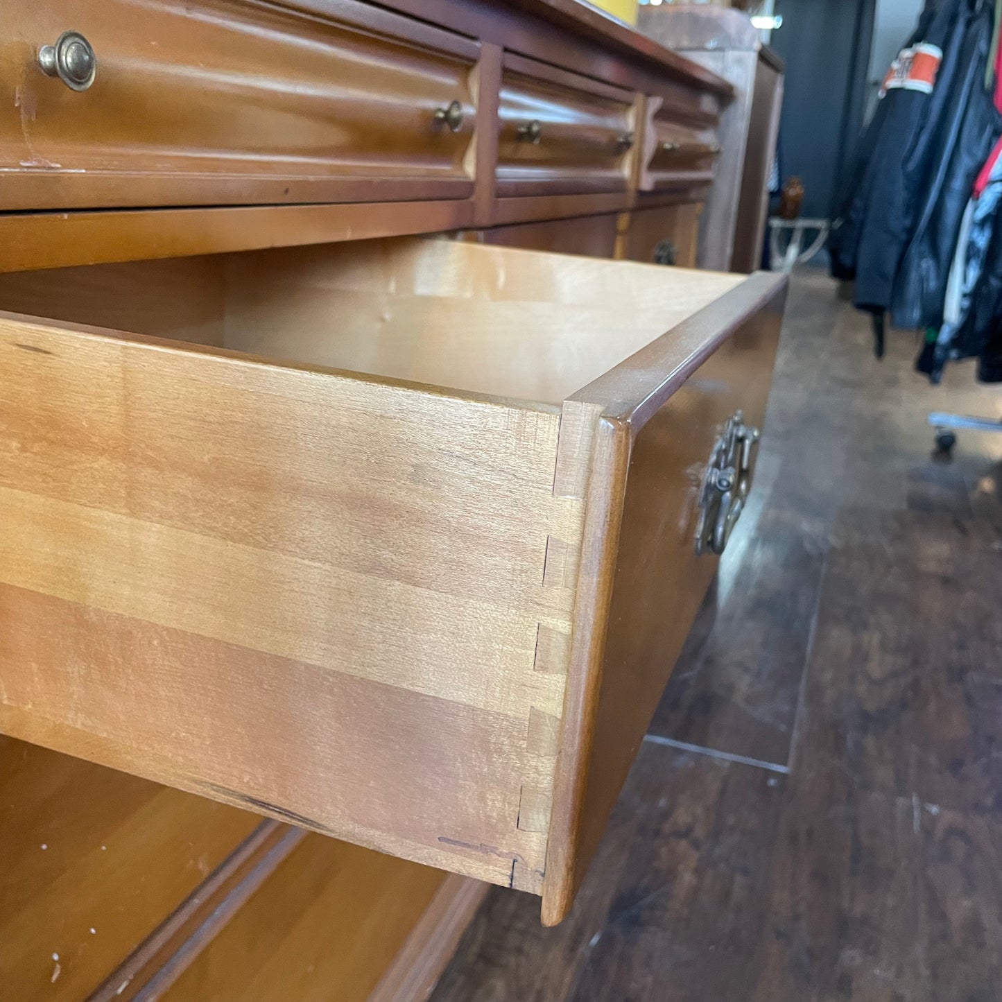 90s Maple Wood 11 Drawer Dresser with Mirror