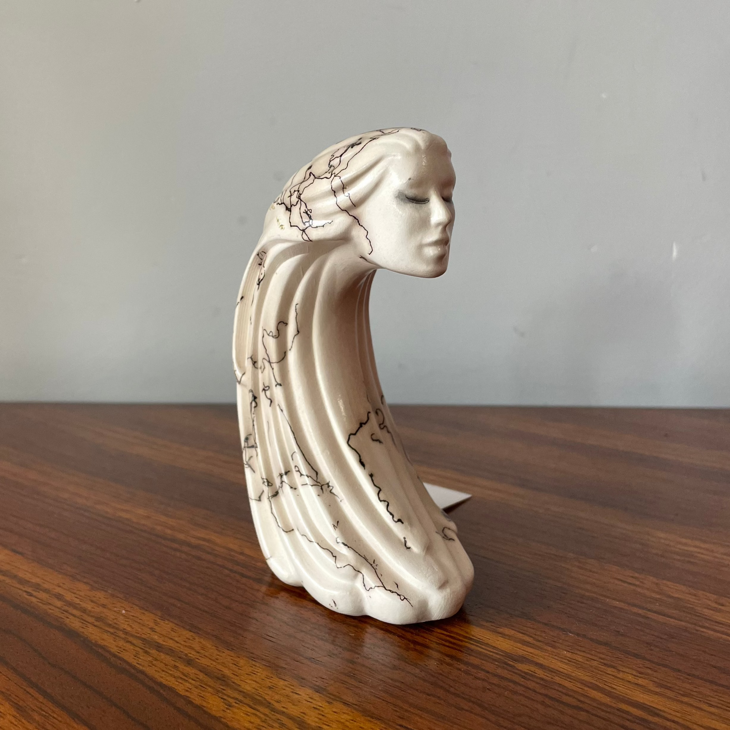 Small Horsehair Glaze Pottery Wind Women Sculpture