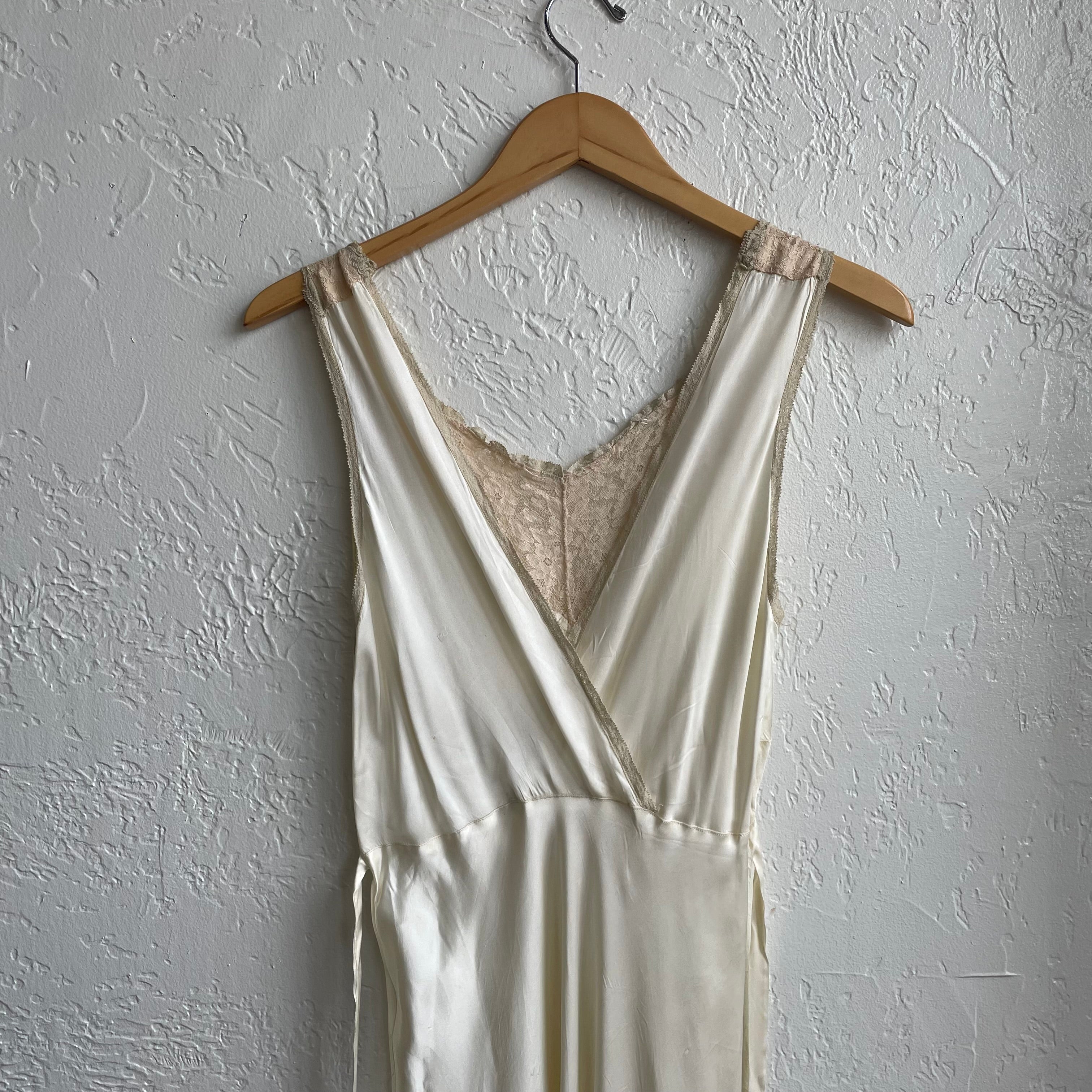 Ivory Silk and Lace Lingerie Night Gown 1930/40's | One Size