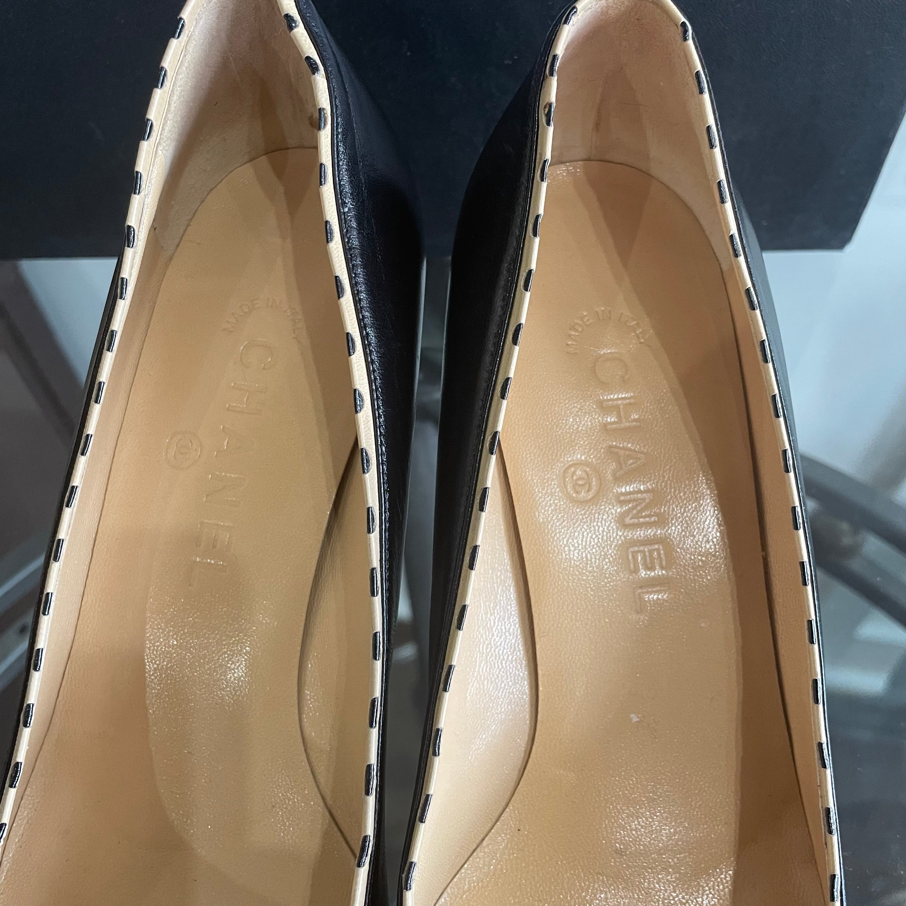 Chanel 2004 Black Point Toe Pumps | Size 39.5/9.5