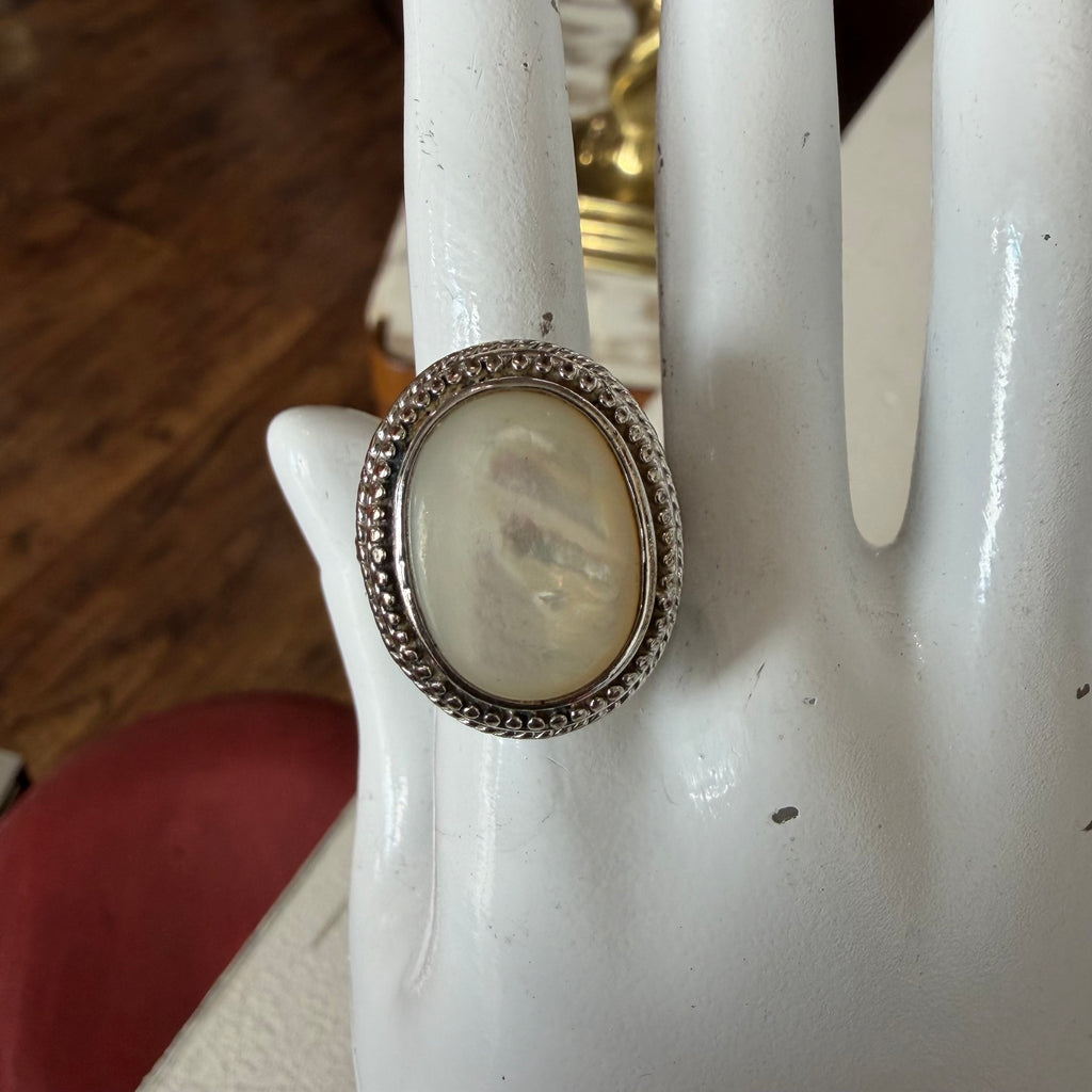 White Shell Silver Tone Ring Size 9