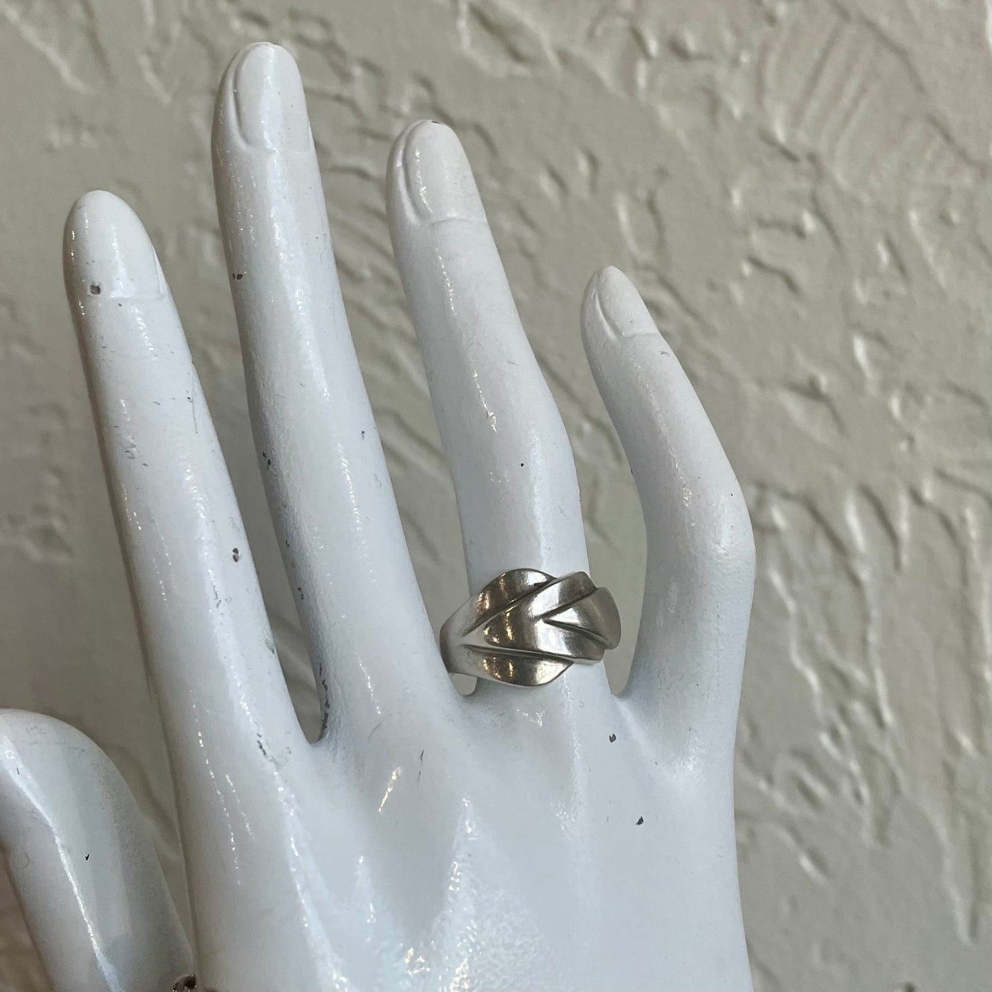1980s Sterling Silver Ring | Size 7.5