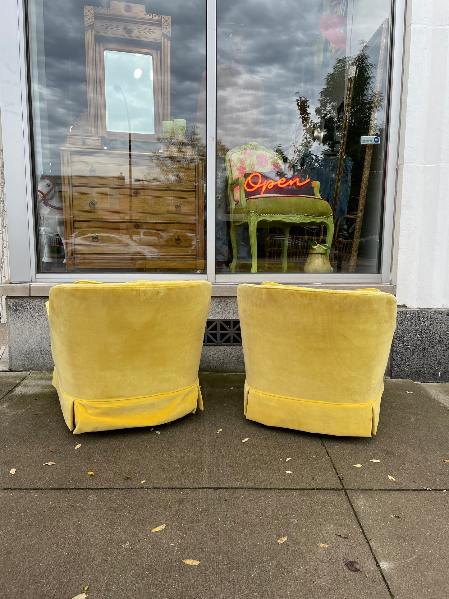 A Pair of 1970s Yellow Velvet Earlon Furniture Swivel Chairs