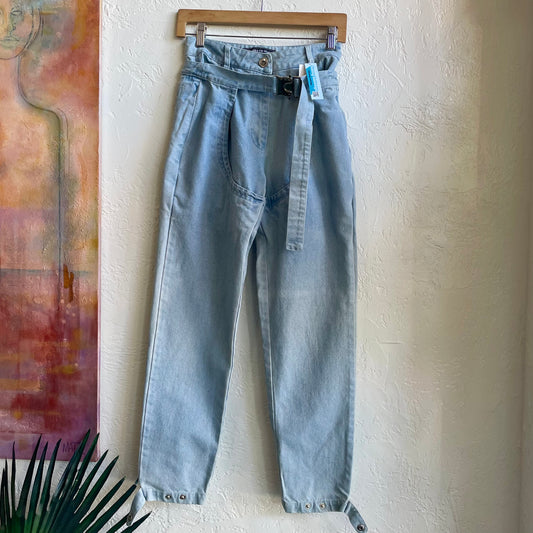 Manure De Voir High Waisted Jeans | Size 8/Medium