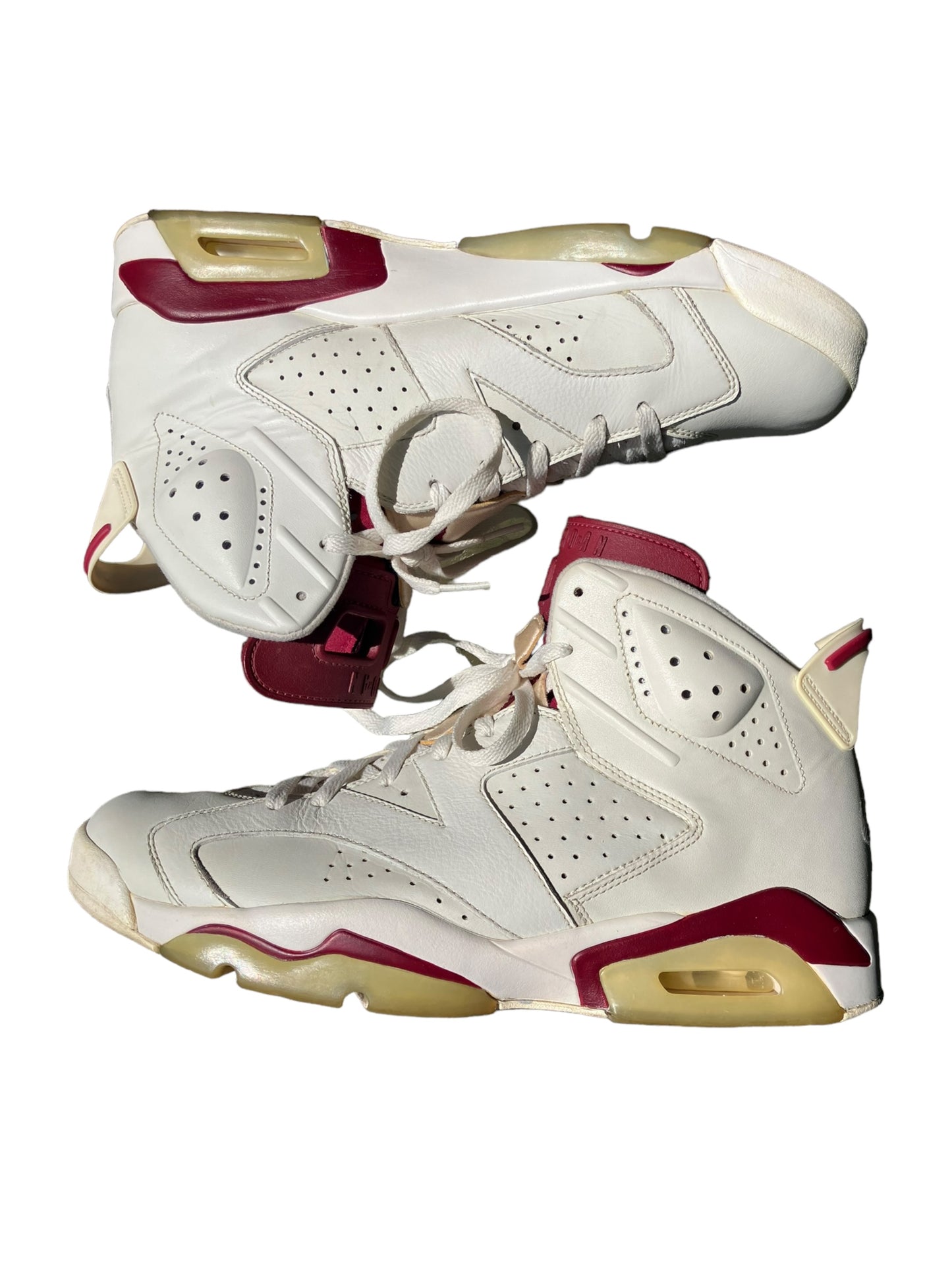 NIKE AIR JORDAN VI 6 RETRO SIZE 12 OFF WHITE MAROON