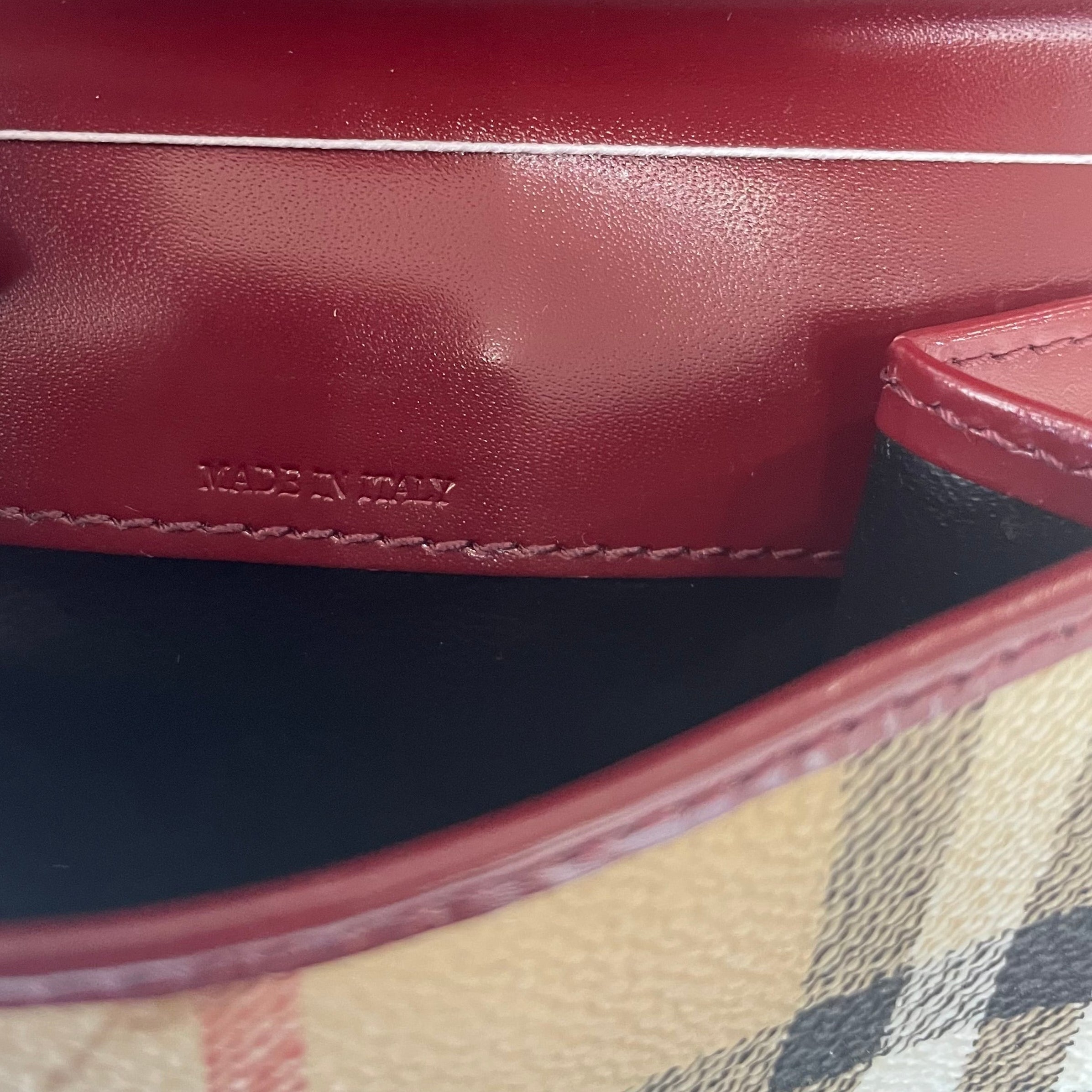 Burberry London Horseferry Bi Fold Wallet