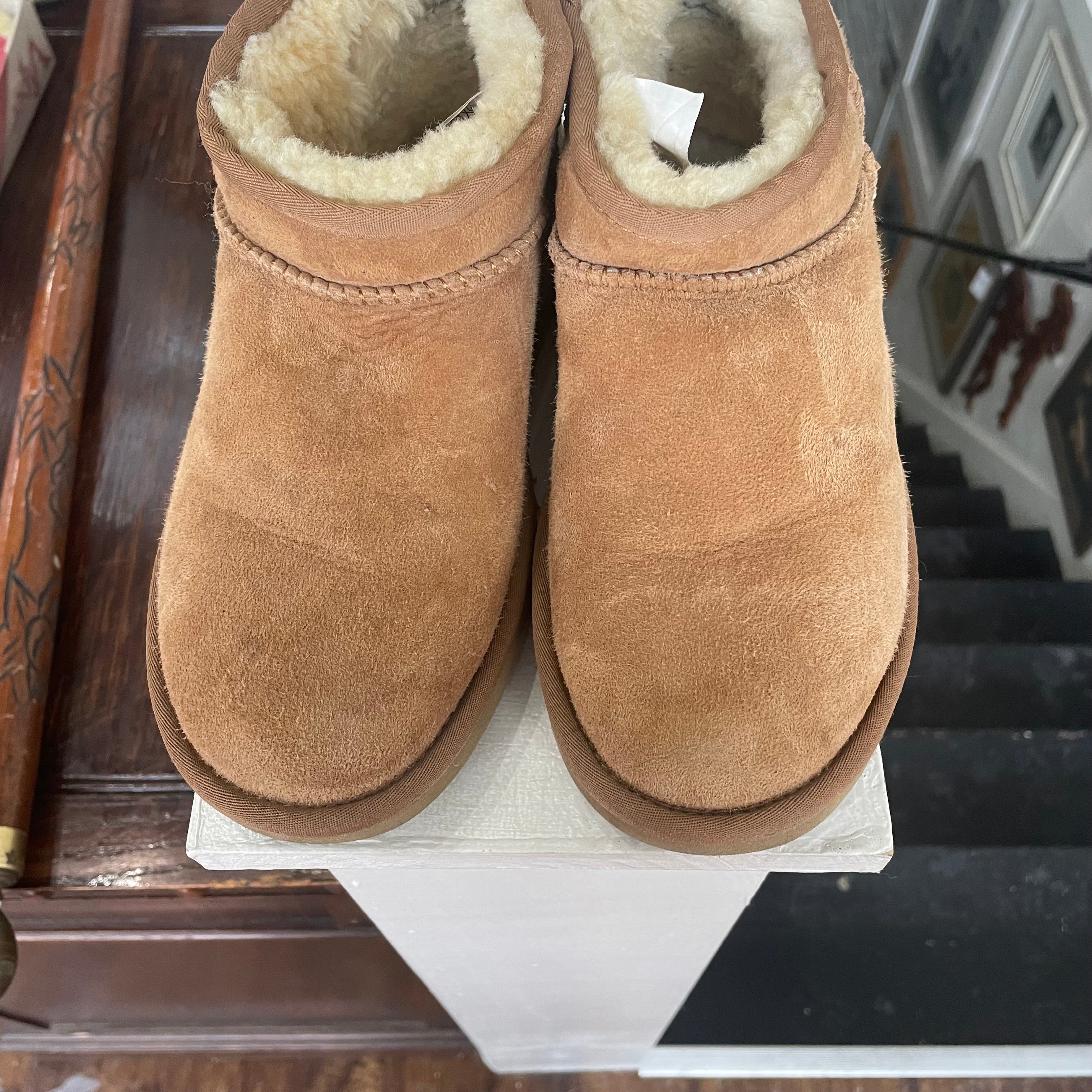UGG Classic Ultra Mini | Size 4