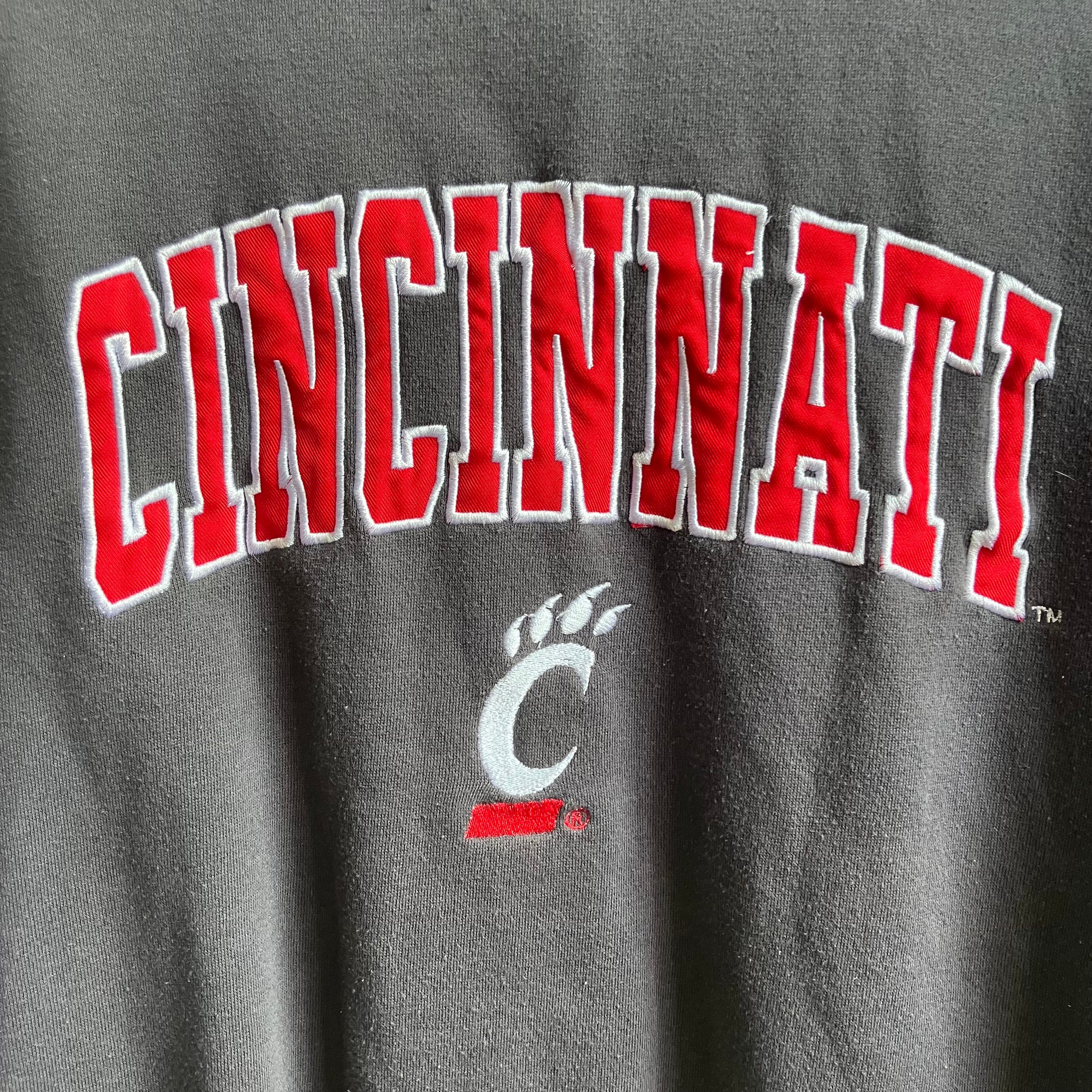 Grey Cincinnati Bearcats Sweatshirt | Small