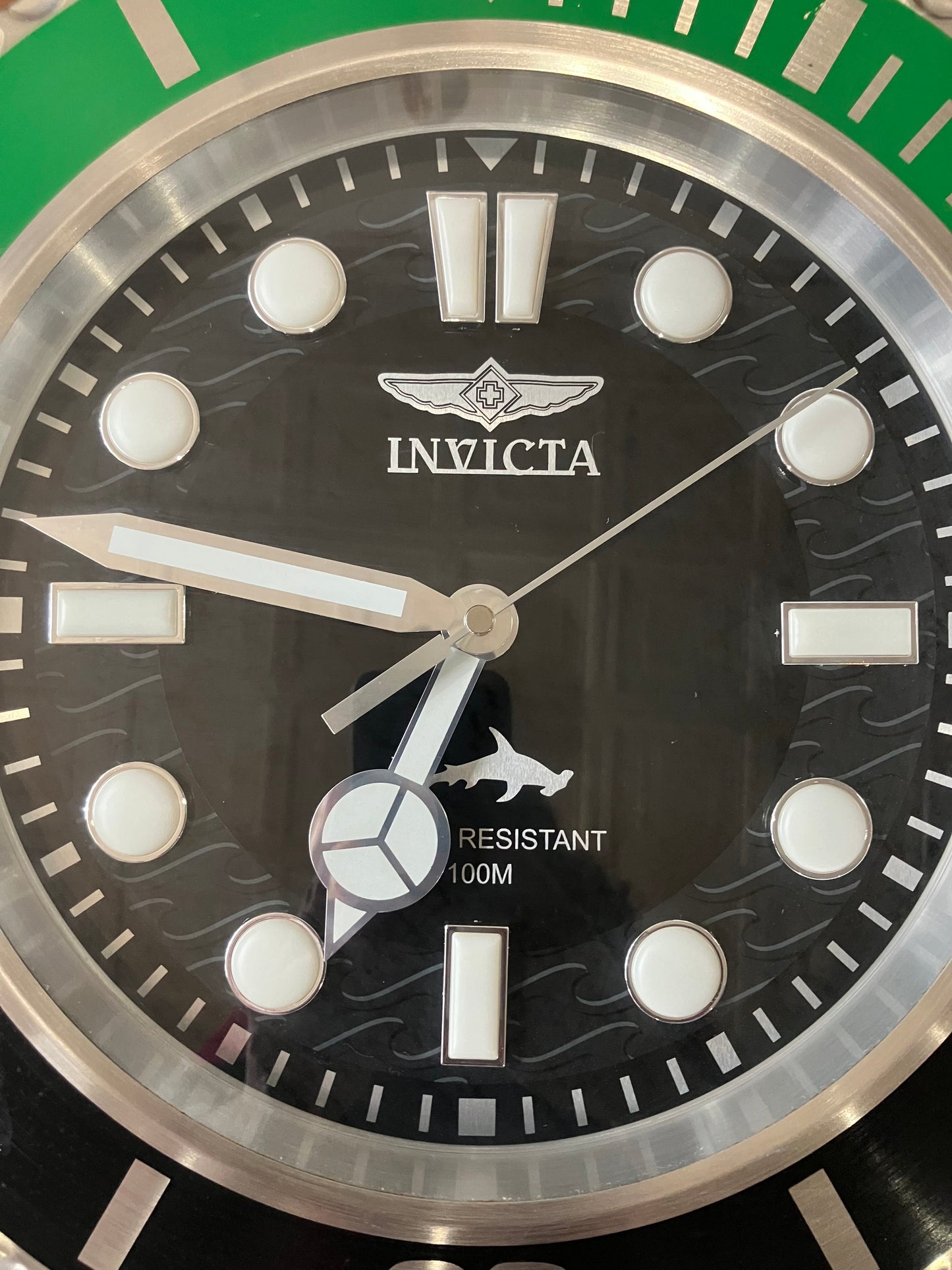 Invicta Hammerhead Shark Pro Diver Green-Black Bezel Black Dial Quartz 14" Wall Clock