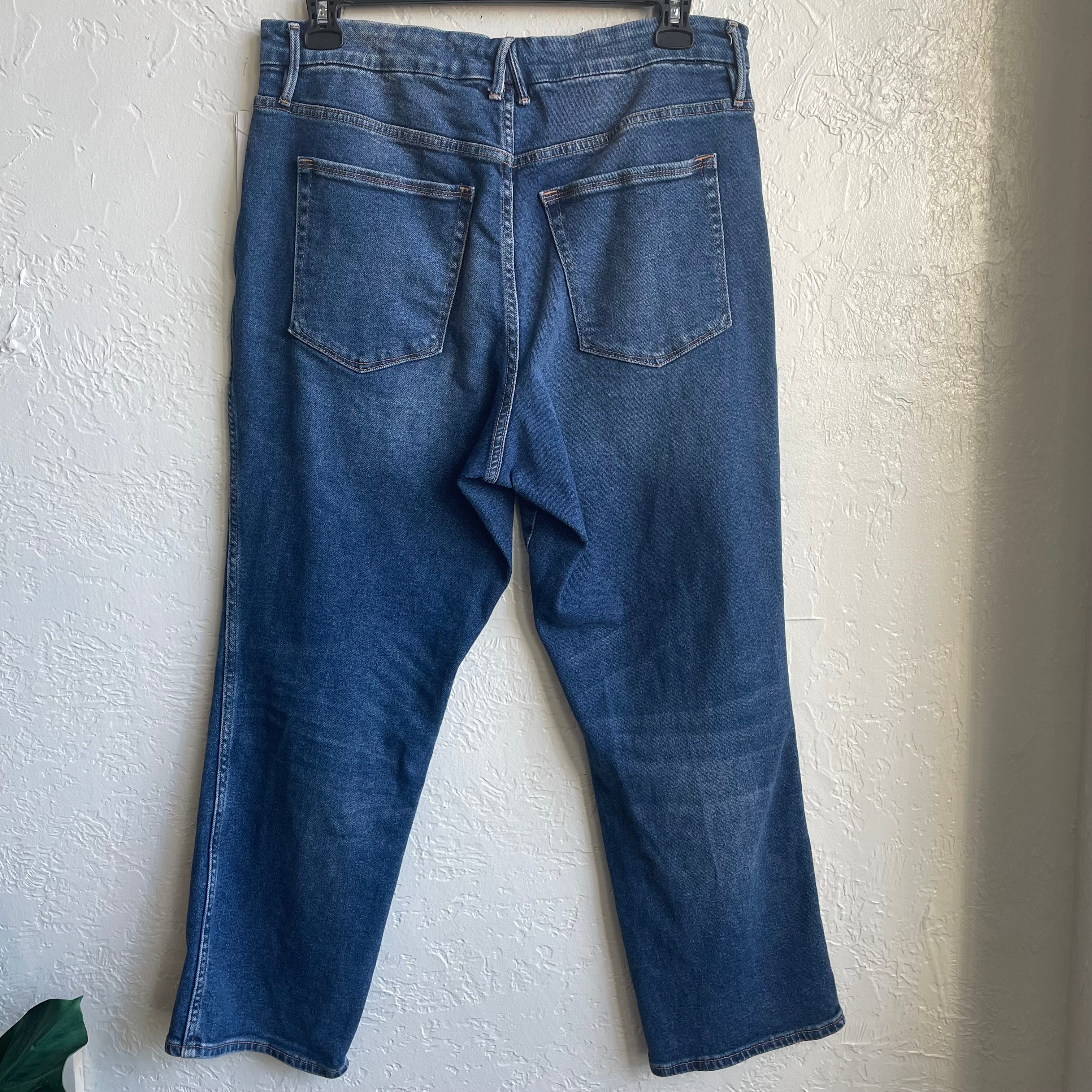 Good American Stretch Medium Wash Blue Jeans | Size 10/Large