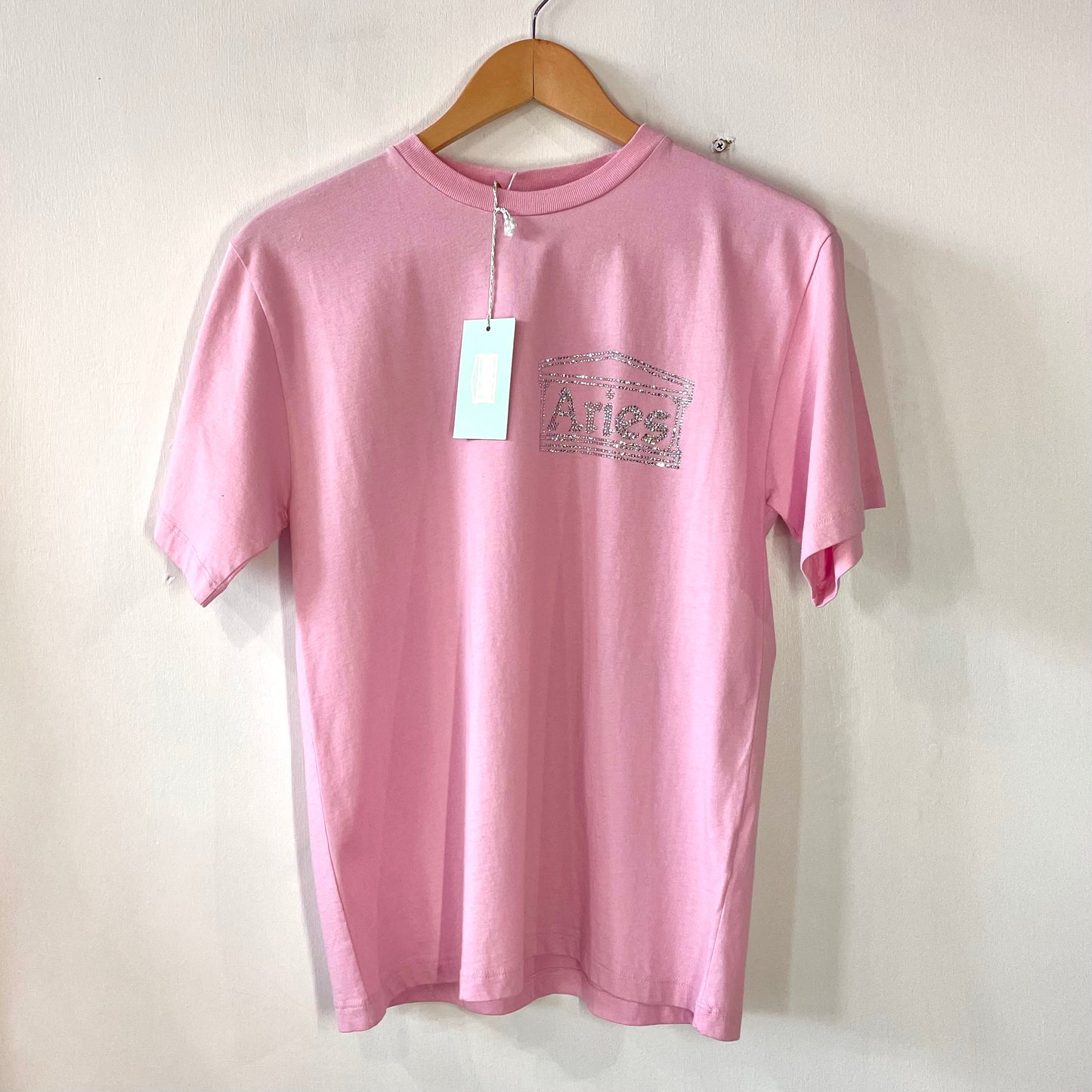 NWT Aries Arise Crystal Temple T-shirt in baby pink