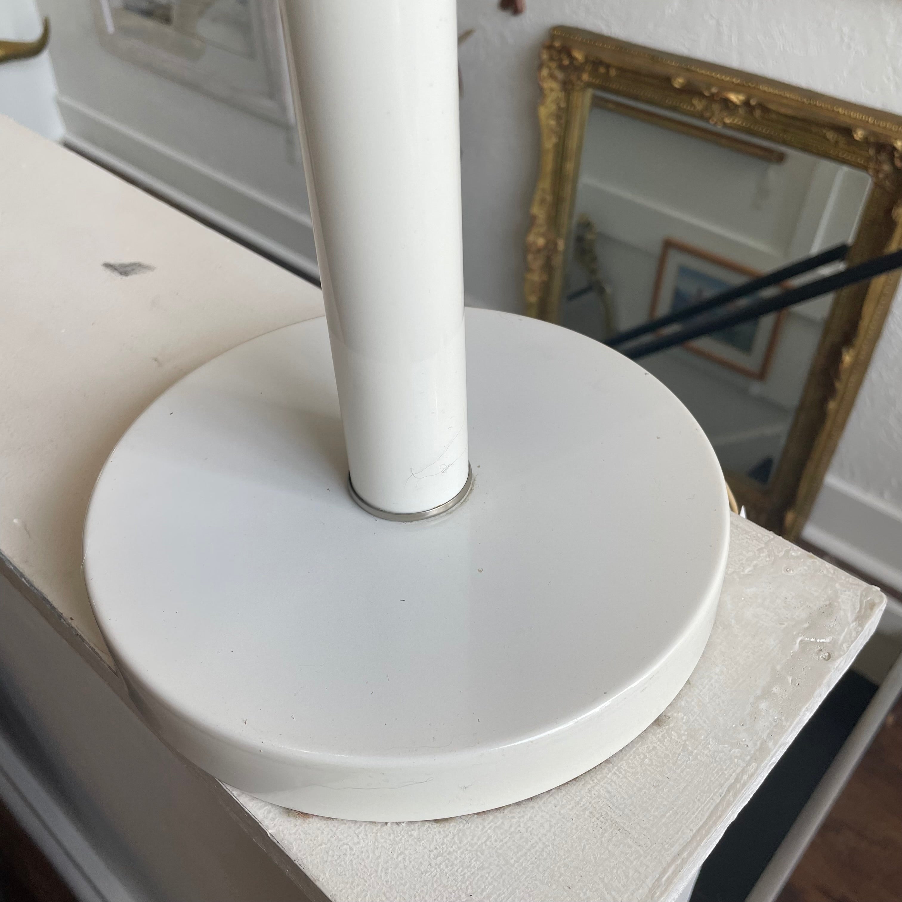 White Metal Space Age Goose Neck Table Lamp