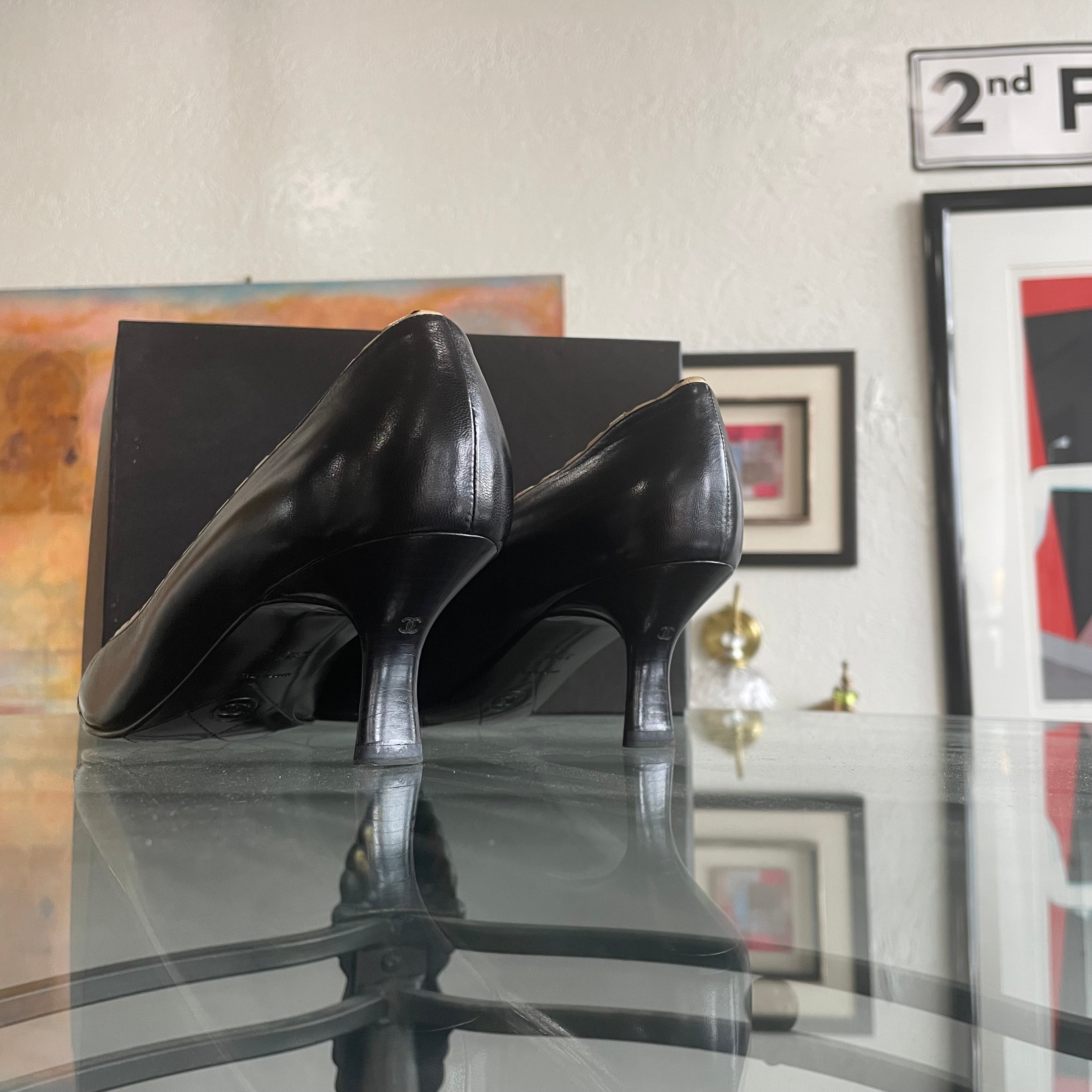 Chanel 2004 Black Point Toe Pumps | Size 39.5/9.5