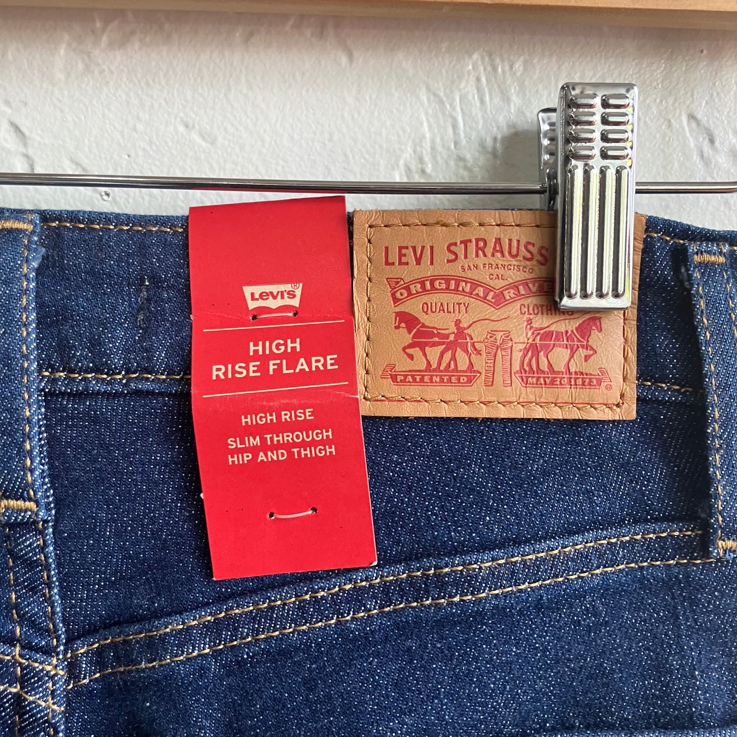 Blue Denim Levi’s Wide Leg Jeans | Size 24