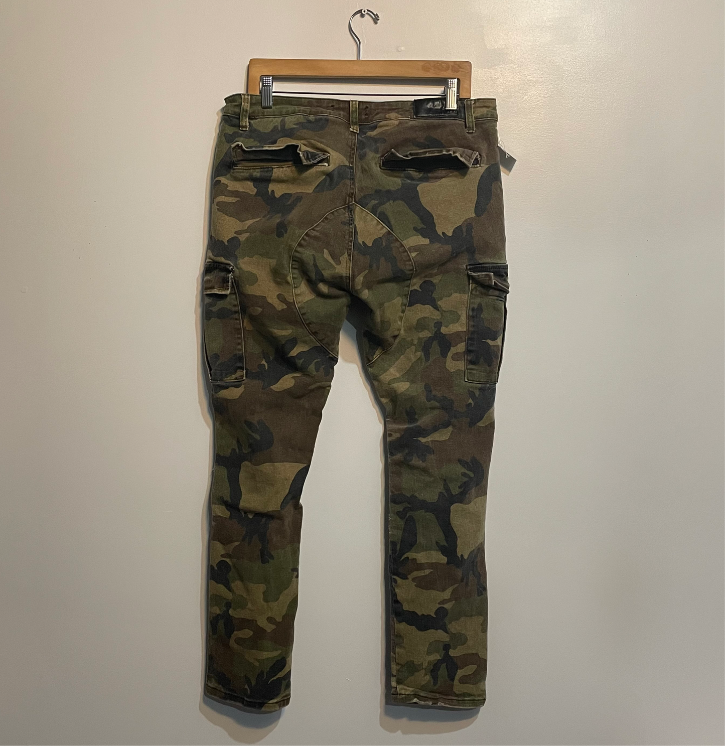 AMIRI MX1 Olive Camouflage Cargo Pants | 36 x 29