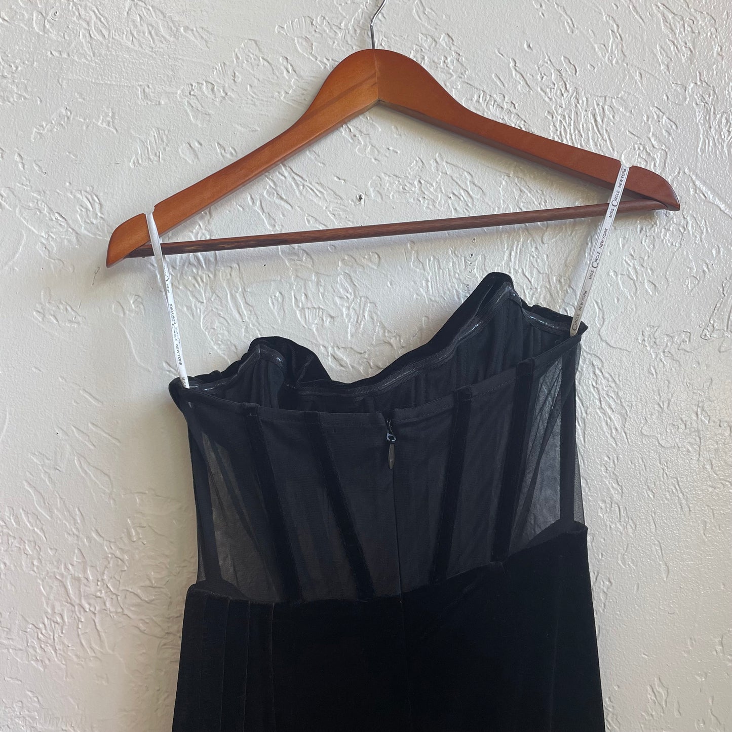 Miss Circle Black Tie Velvet Gown | Small