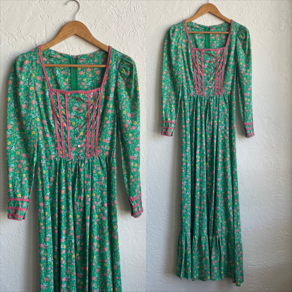 70’s Green Floral Prairie Maxi Dress | XSMALL