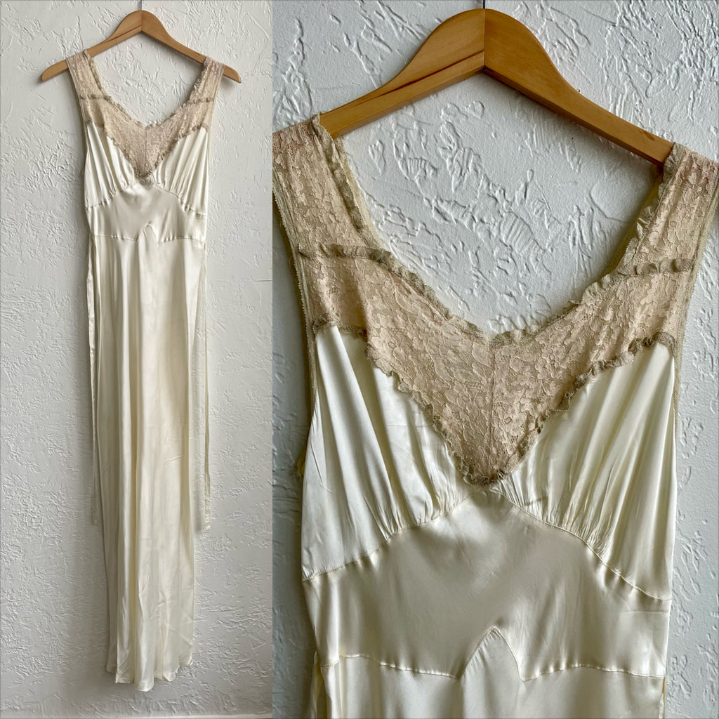 Ivory Silk and Lace Lingerie Night Gown 1930/40's | One Size