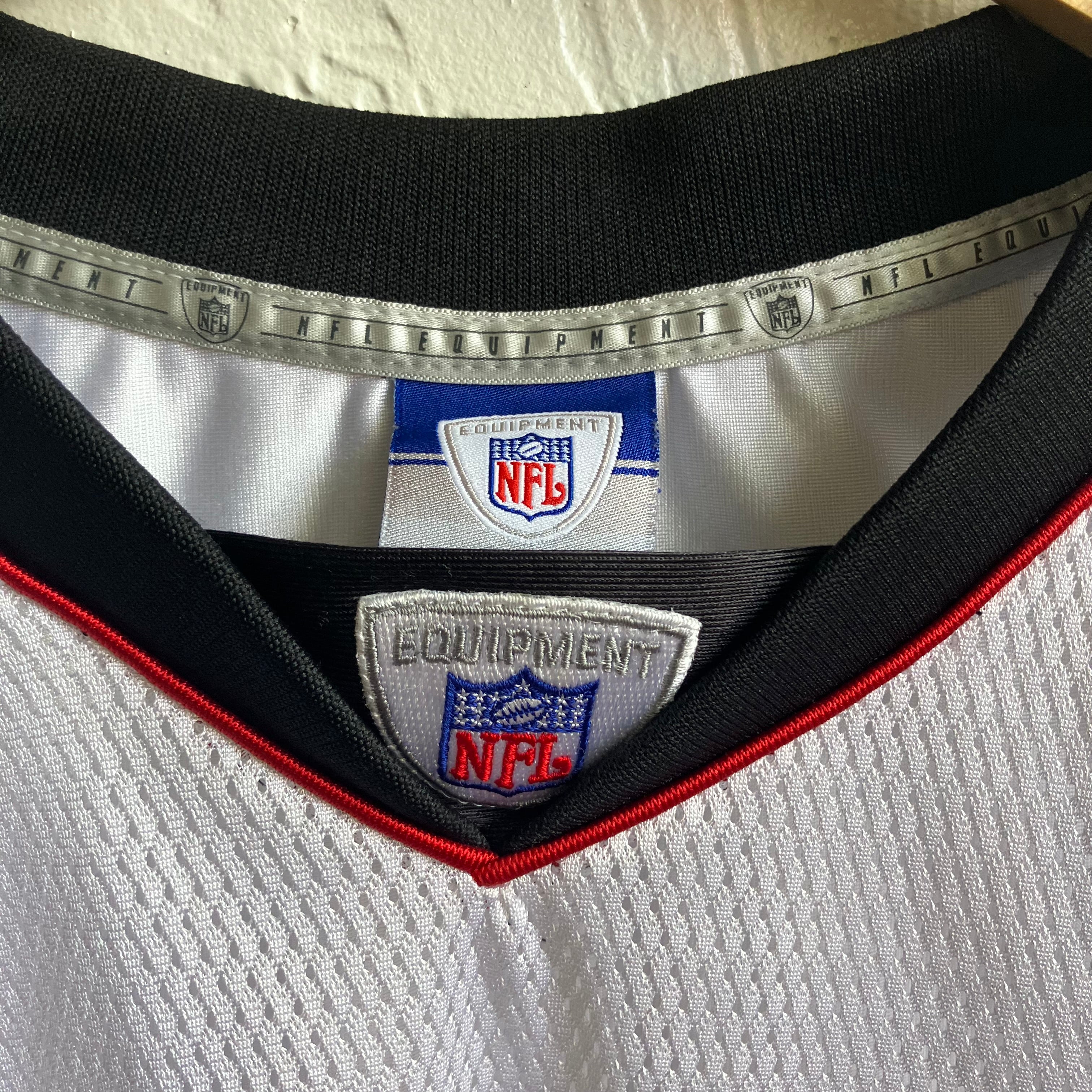 White Michael Vick Falcons Jersey | Size M