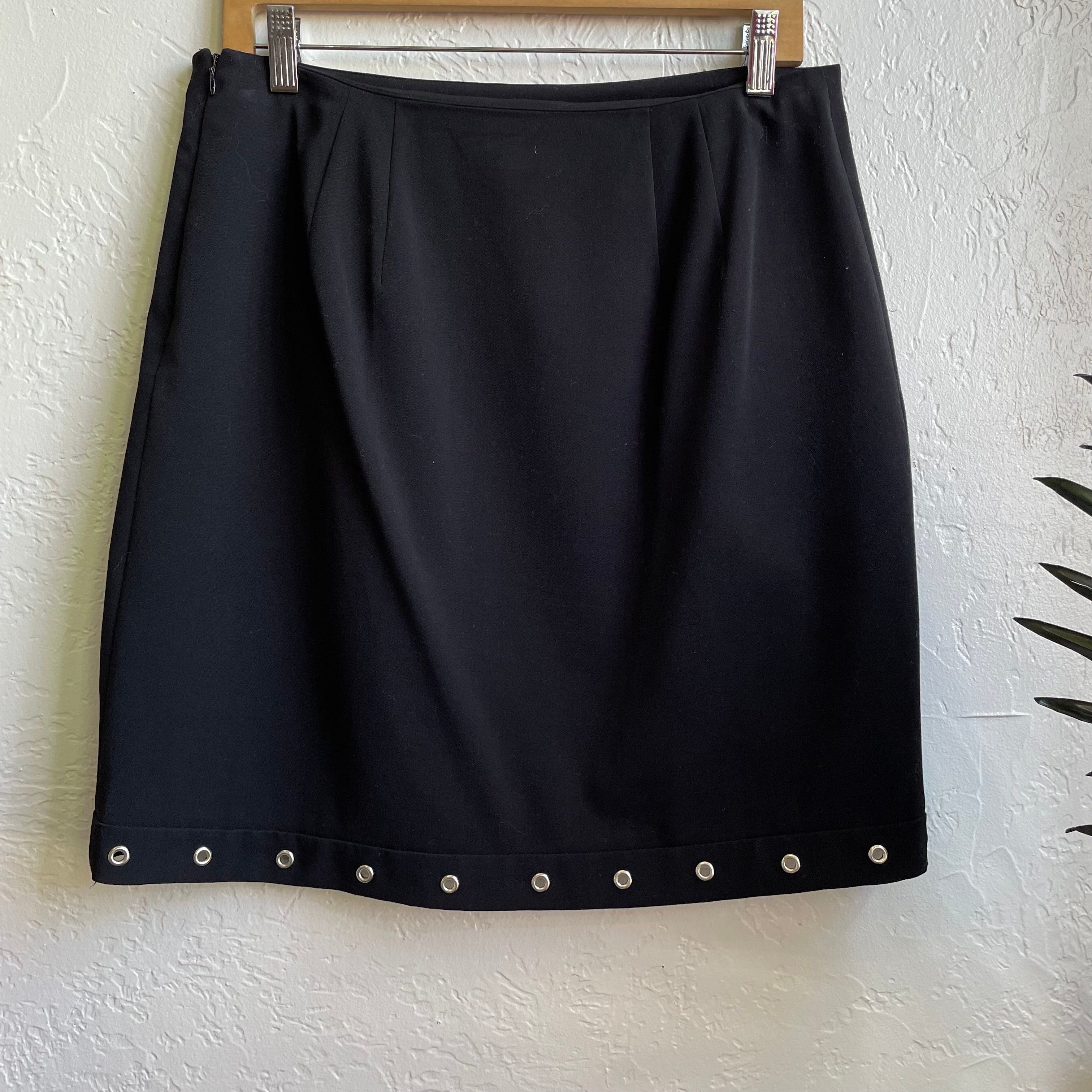 Apostrophe Black Eye Lit Seude Mini  Skirt With Silver Holes | Medium