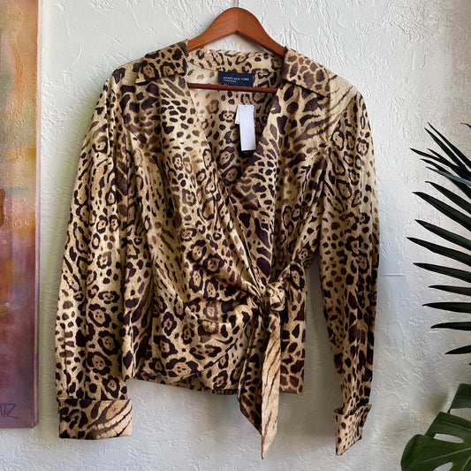 Vintage Cheetah Print V-Neck Shirt | Large