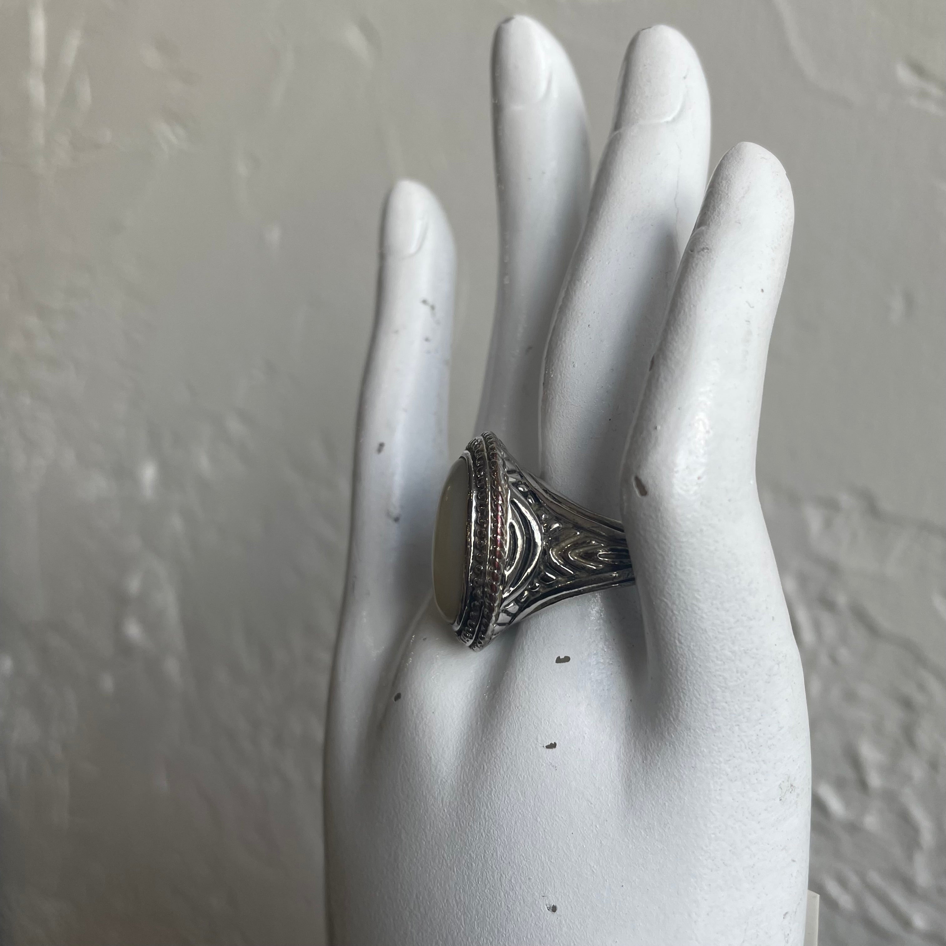 White Shell Silver Tone Ring Size 9