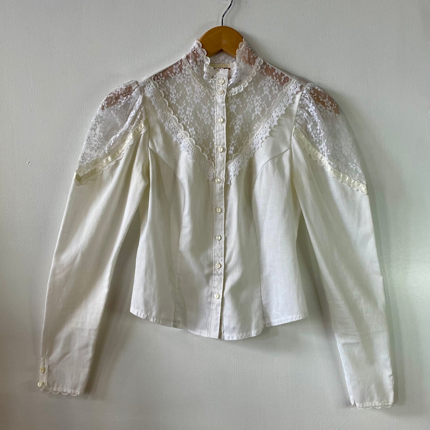 1980s Jessica’s Gunnies White Lace Blouse