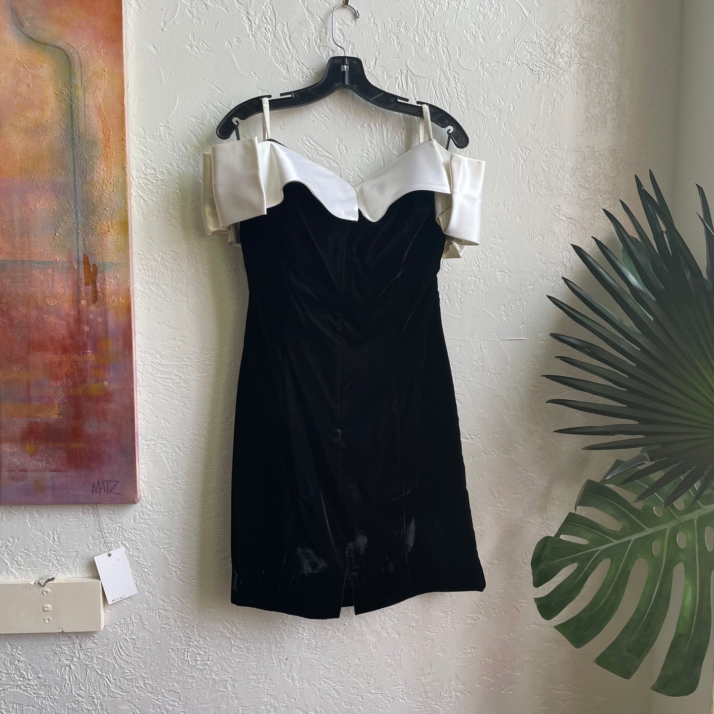 Jessica Howard 1980s White Satin Bow and Black Velvet Mini Dress | Size 14