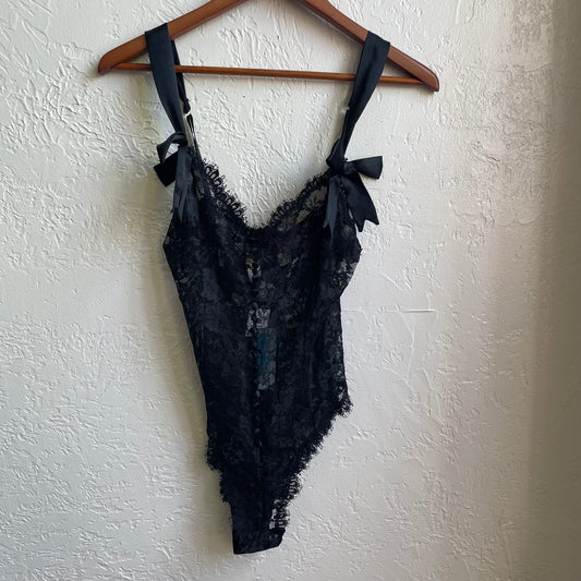 Victoria Secrets Black Bow Floral Lace Lingerie | Medium