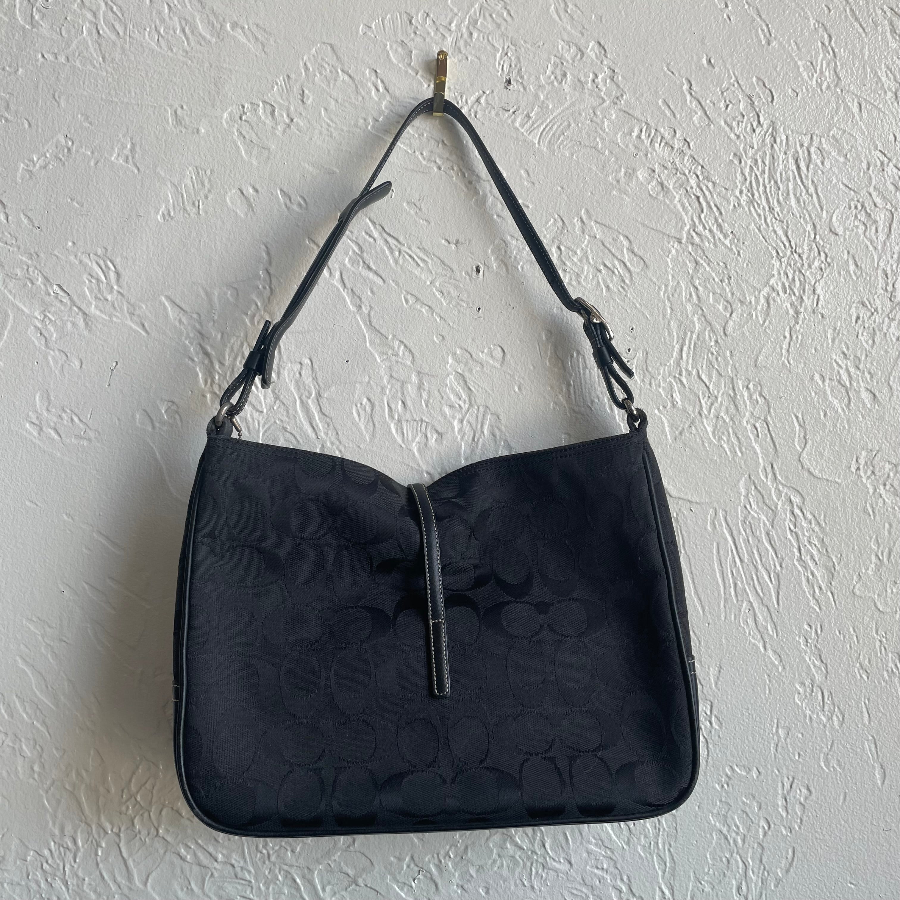Coach 2002 Signature Clip Hobo Shoulder Bag #6091