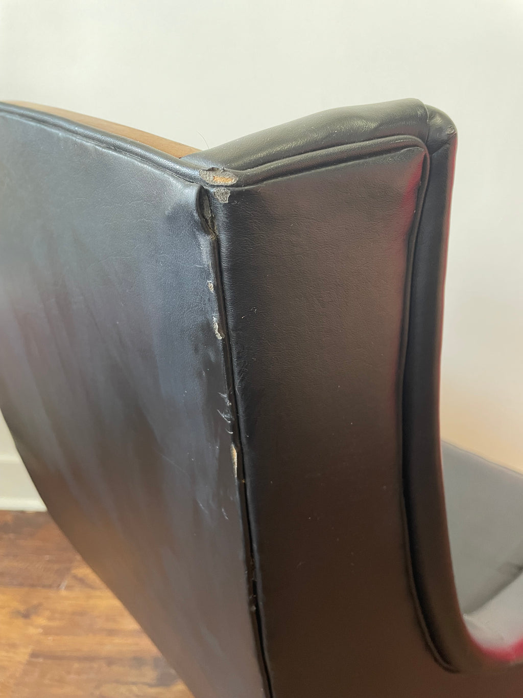 Kroehler Mid-Century Modern Tufted Black Swivel Lounge Chair