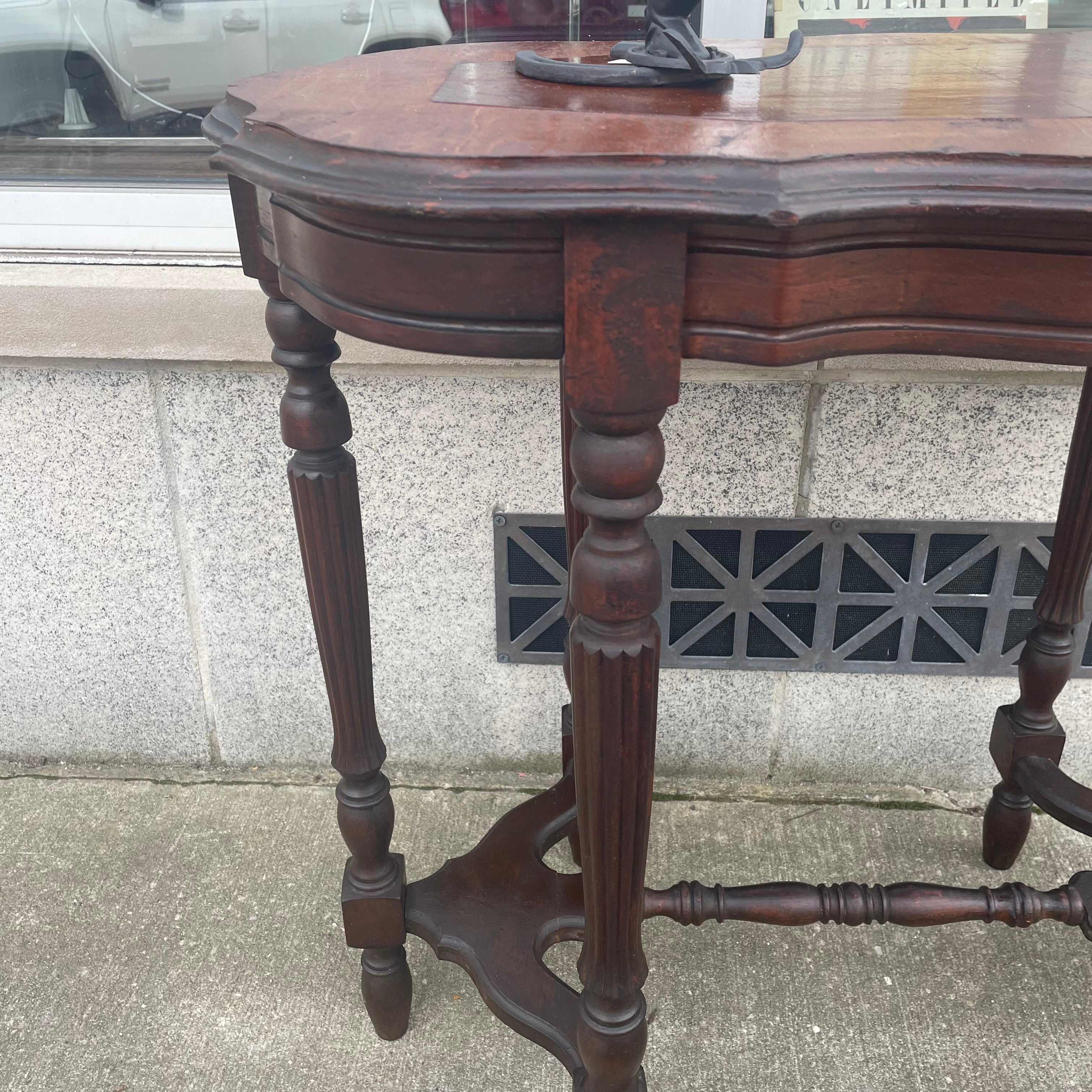 Mahogany 6 Leg Parlor Table Early 20th Century