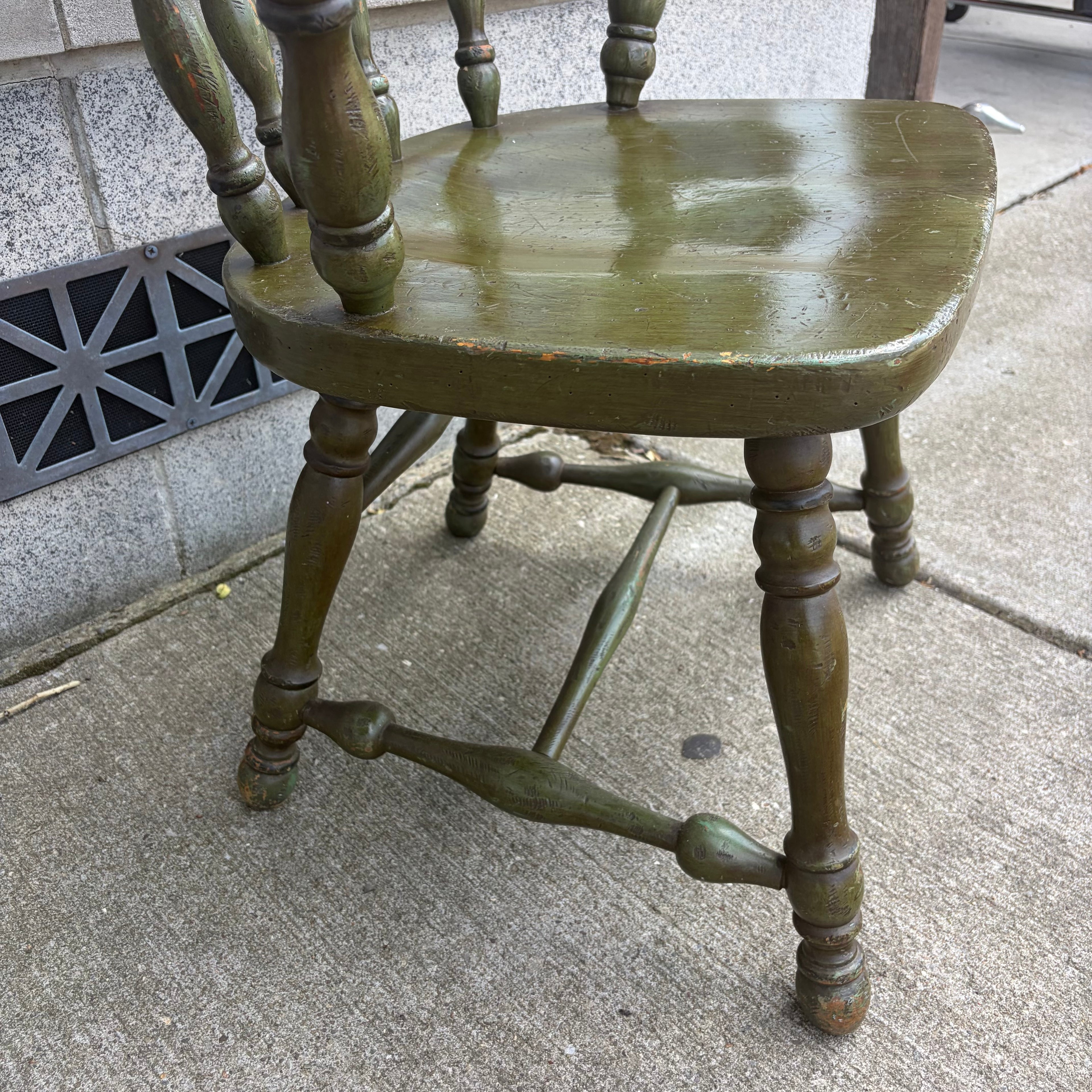 Ethan Allen Green Antiqued Pine Captain Dining Chair 1980s