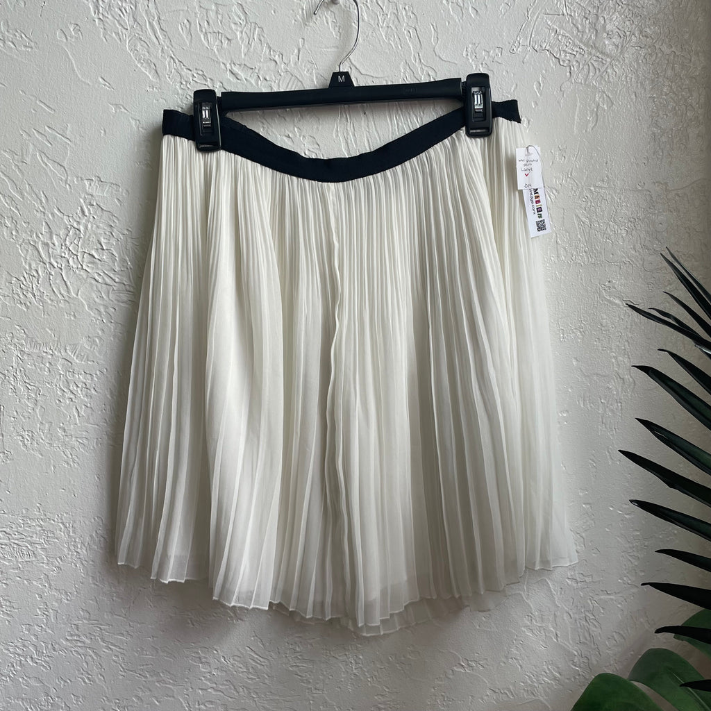 White Pleated Chiffon Skirt | Medium
