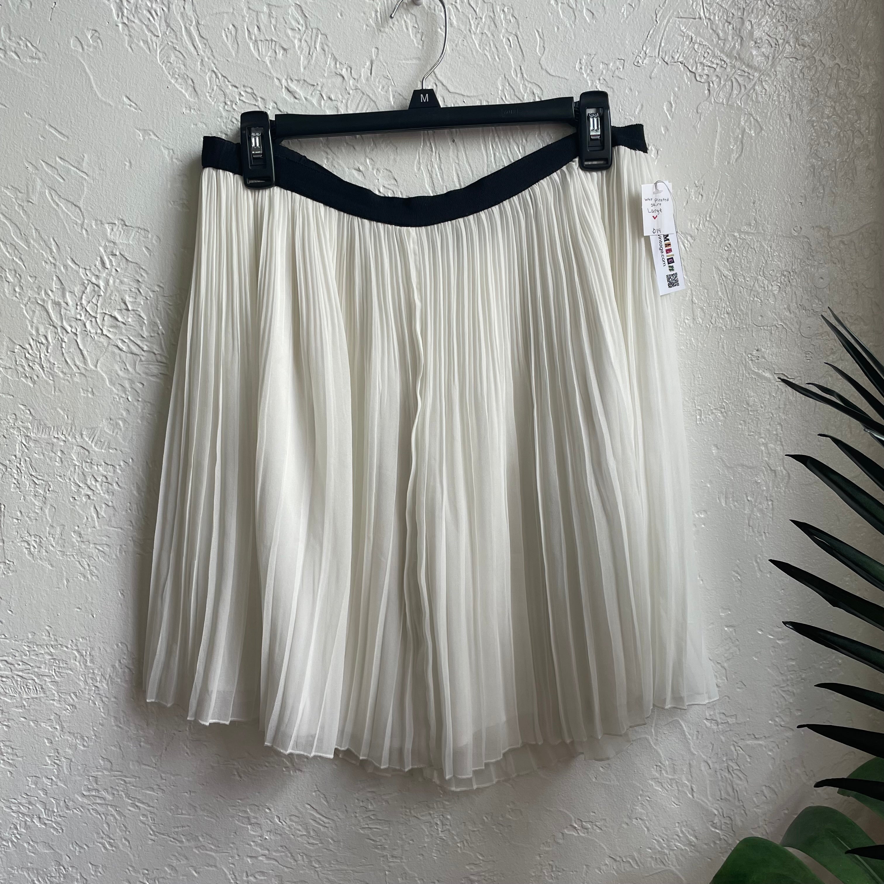 White Pleated Chiffon Skirt | Medium